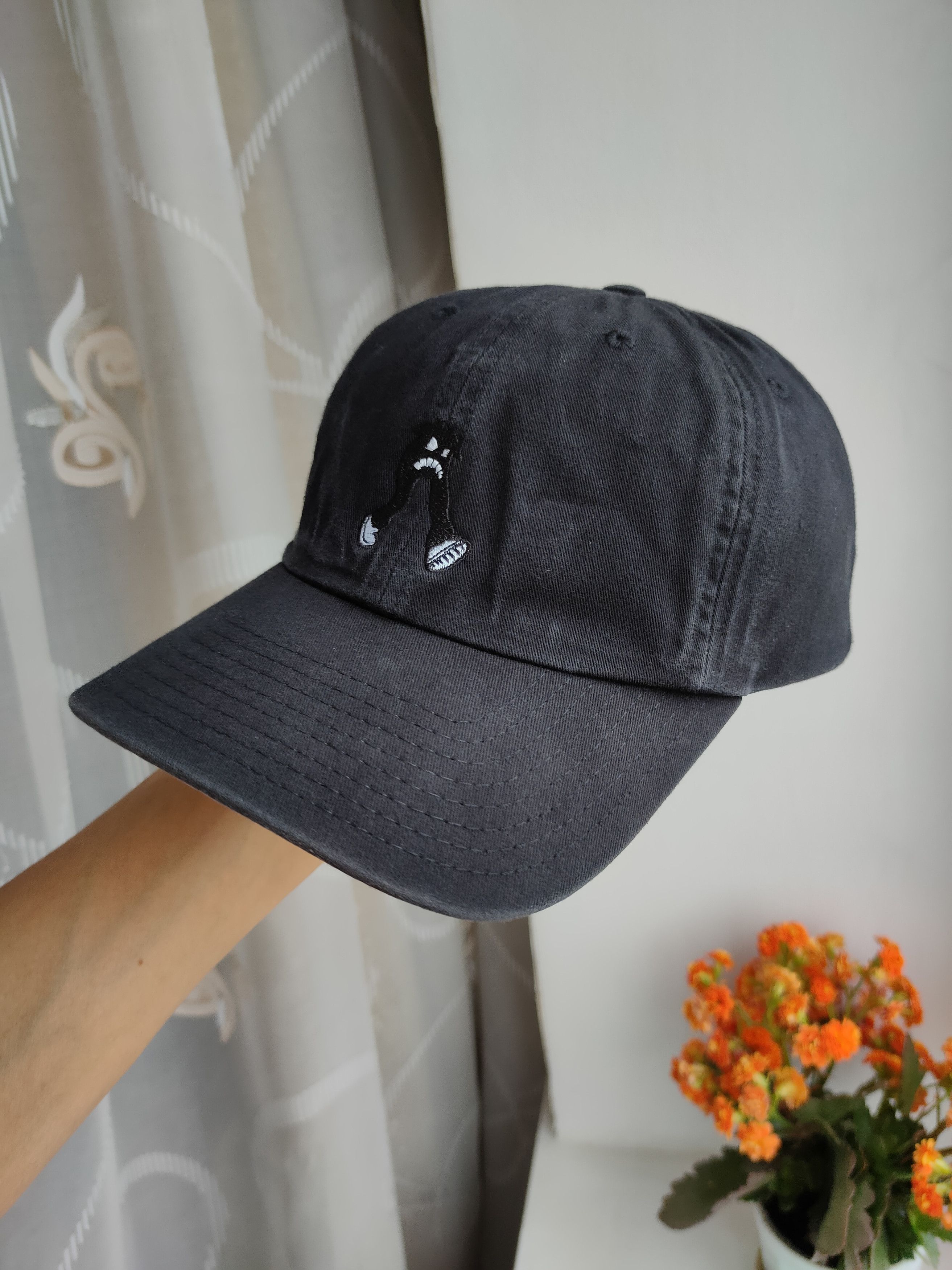 Gentle Monster Vintage Nervous Dad Hat Tope Black Cap Monster Logo Cap Size ONE SIZE - 6 Thumbnail