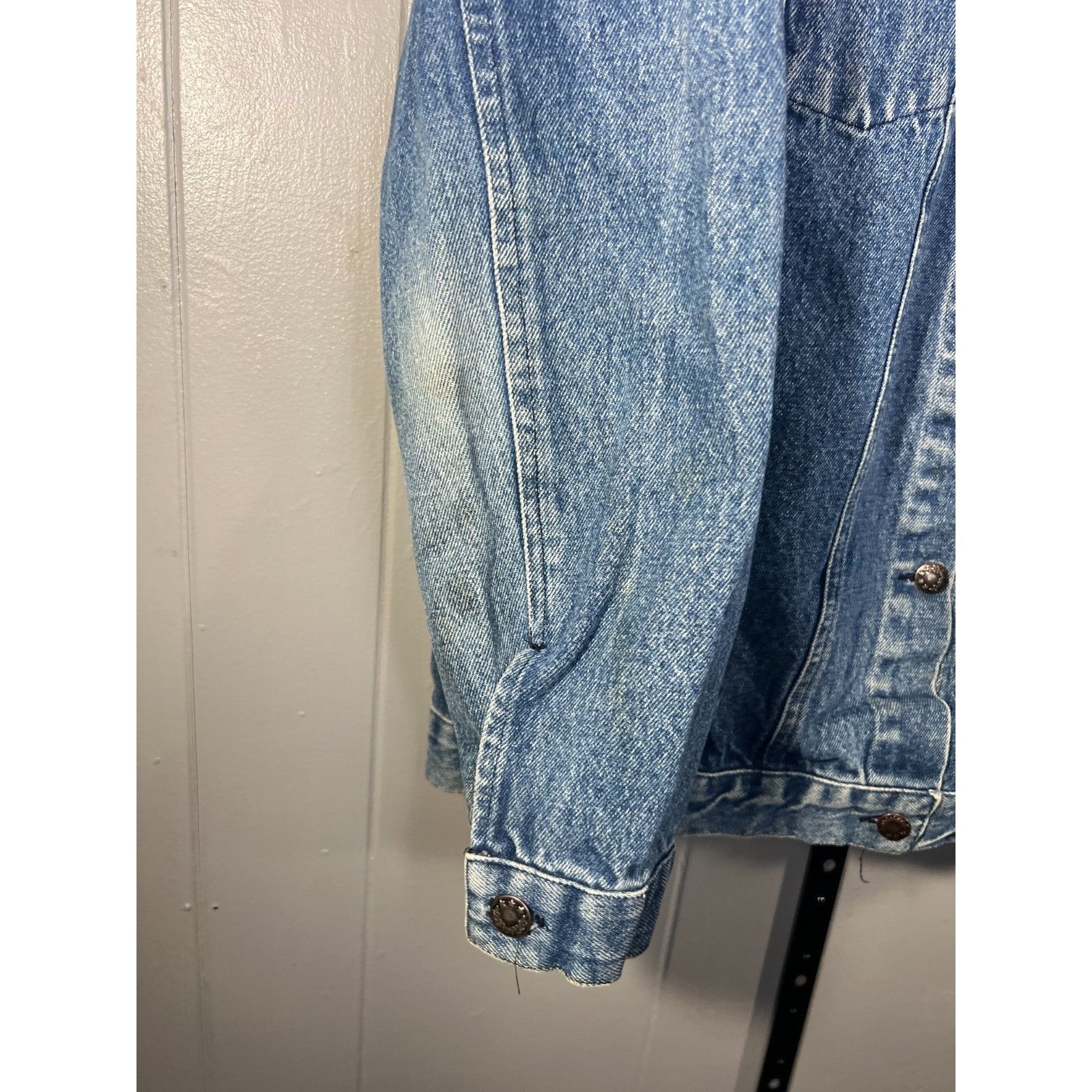Other Vintage Denim Jacket Mens LG/XL Blue Trucker Cotton Distress Size US L / EU 52-54 / 3 - 3 Thumbnail