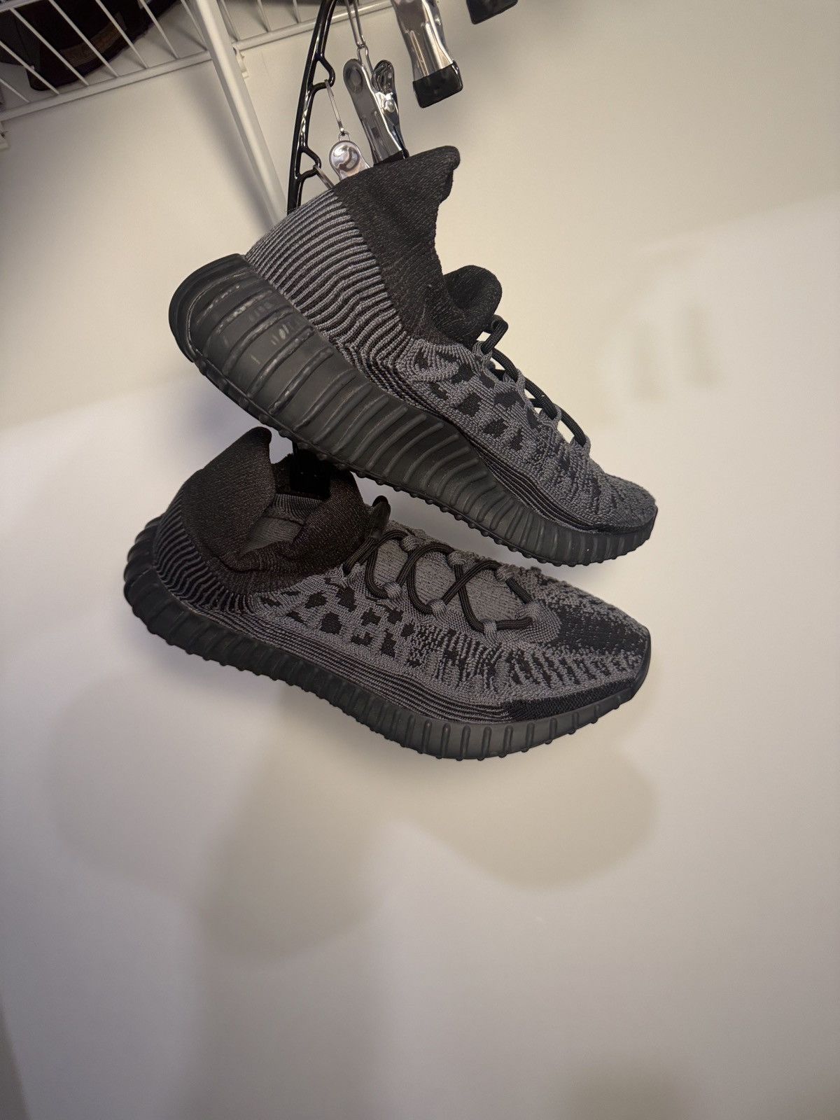 Yeezy Yeezy Boost 350 V2 sz 11 Size US 11 / EU 44 - 1 Thumbnail