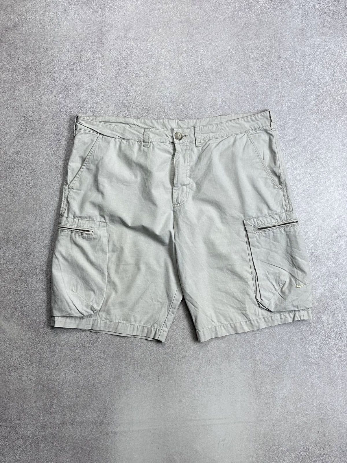 Nike Vintage 90s Nike Cargo Bermuda Shorts L Rare Size US 34 / EU 50 - 1 Thumbnail