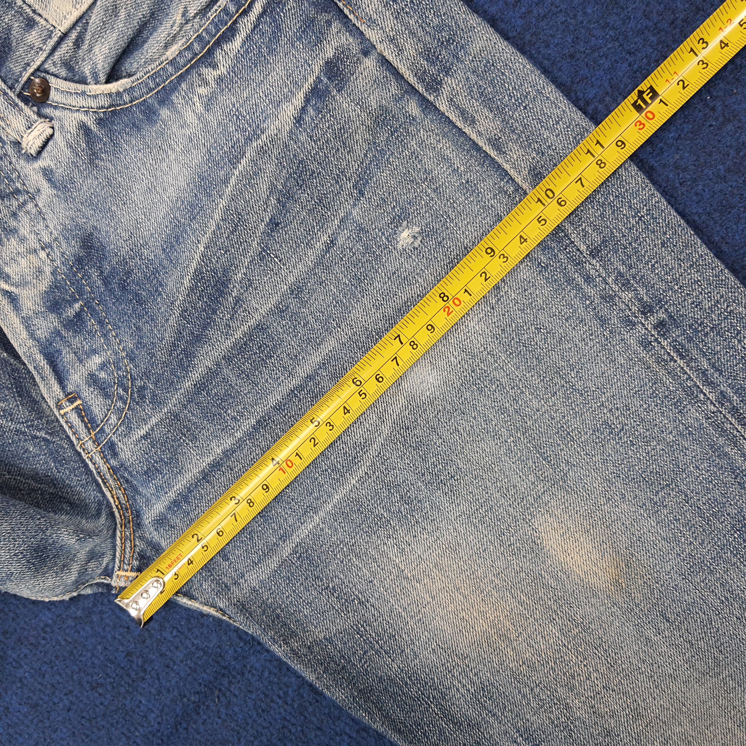 Levi's Vintage 90s Levi's 501 E Selvedge Distressed Jeans E1N39 Size US 30 / EU 46 - 14 Thumbnail
