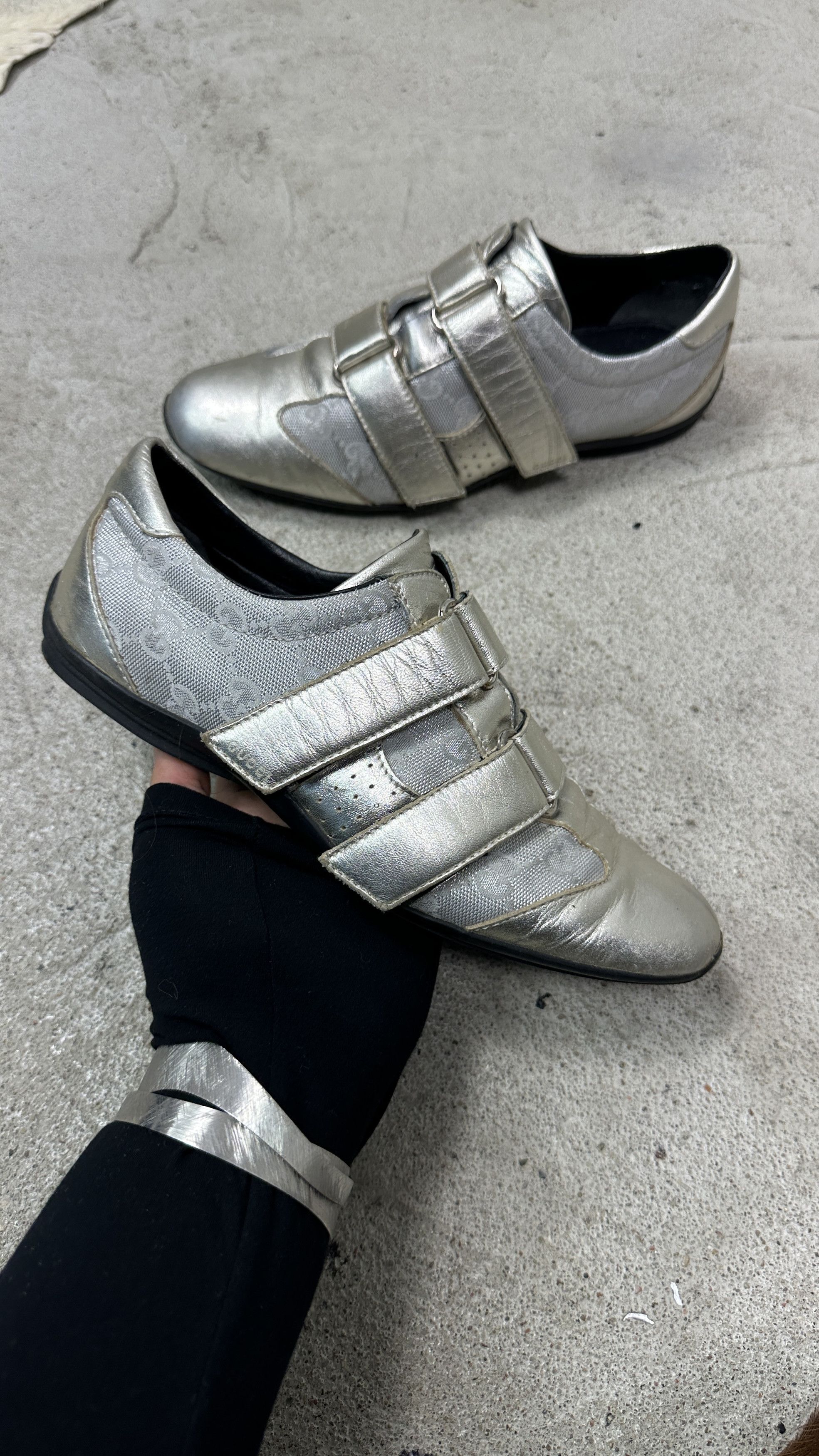 Gucci Vintage Silver Chrome Monogram Gucci Sneakers 00s Size US 6 / IT 36 - 14 Thumbnail