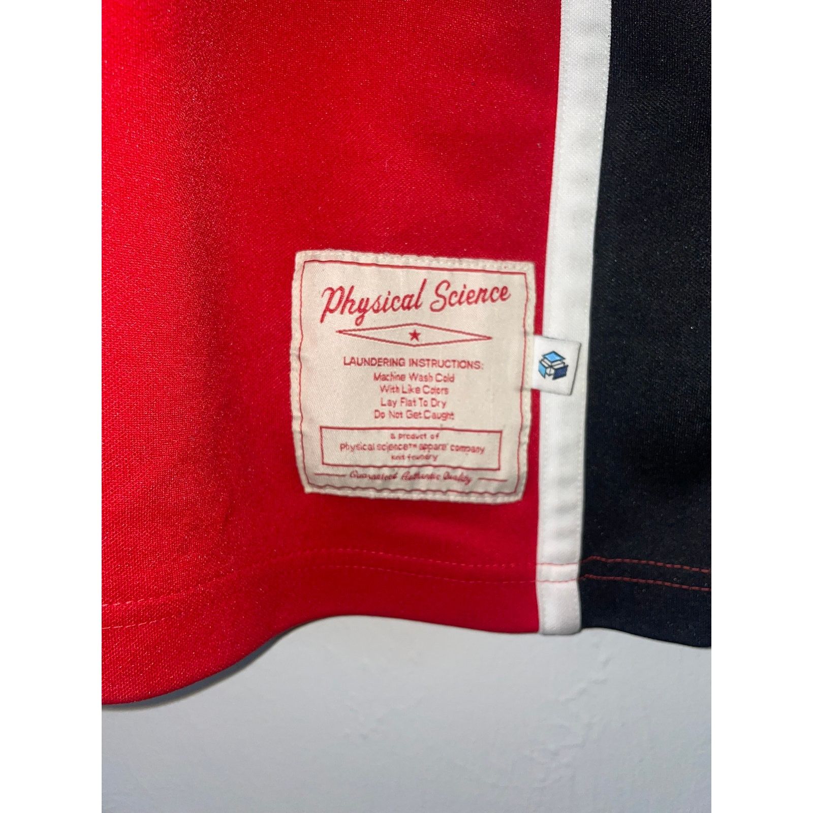 Vintage VintagePhysical Science Jersey Red Phys.Sci Red Button Down Size US M / EU 48-50 / 2 - 4 Thumbnail
