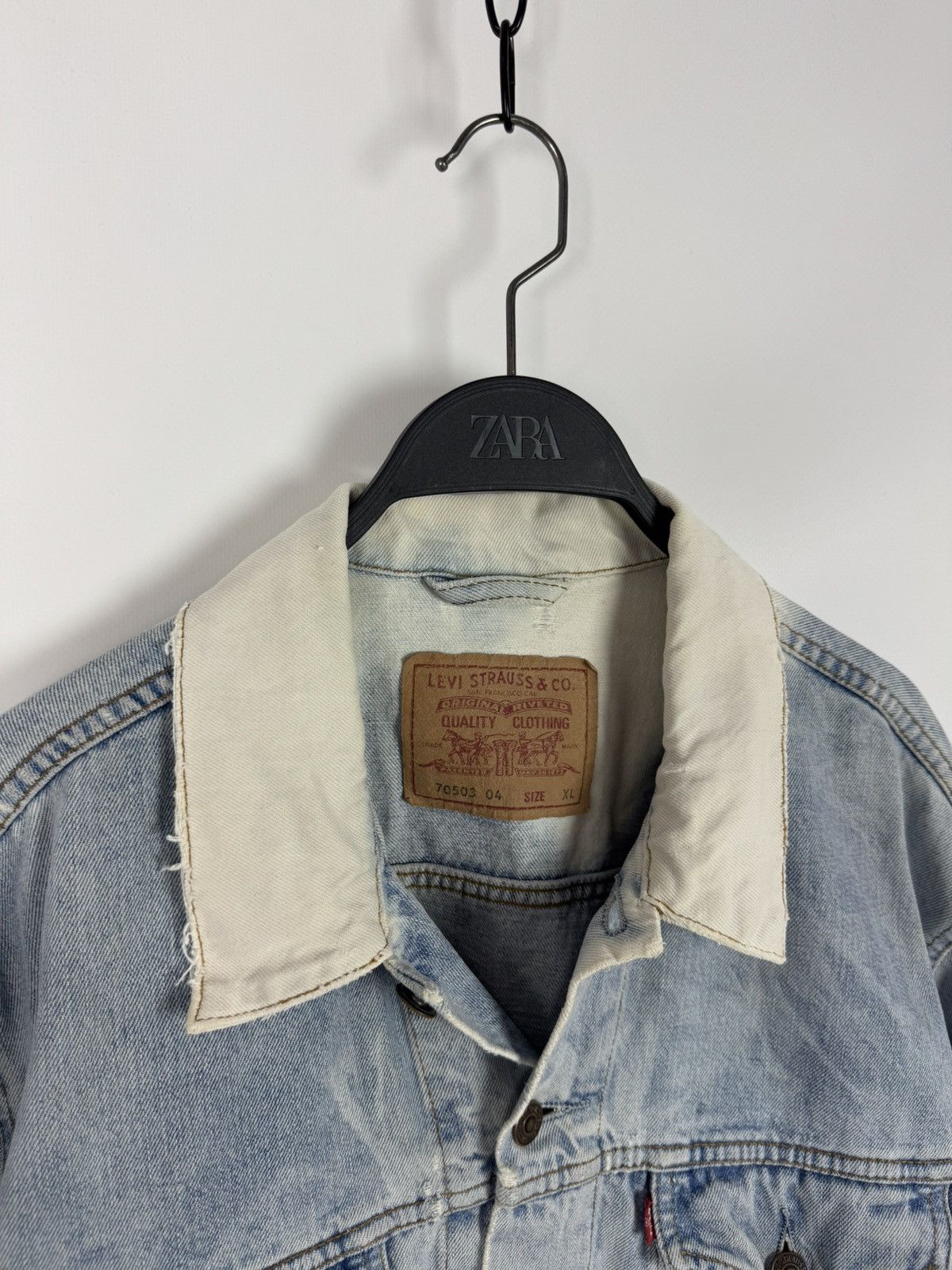 Levi's Vintage Distressed Levi’s Washed Denim Custom Made Jacket Size US XL / EU 56 / 4 - 6 Thumbnail