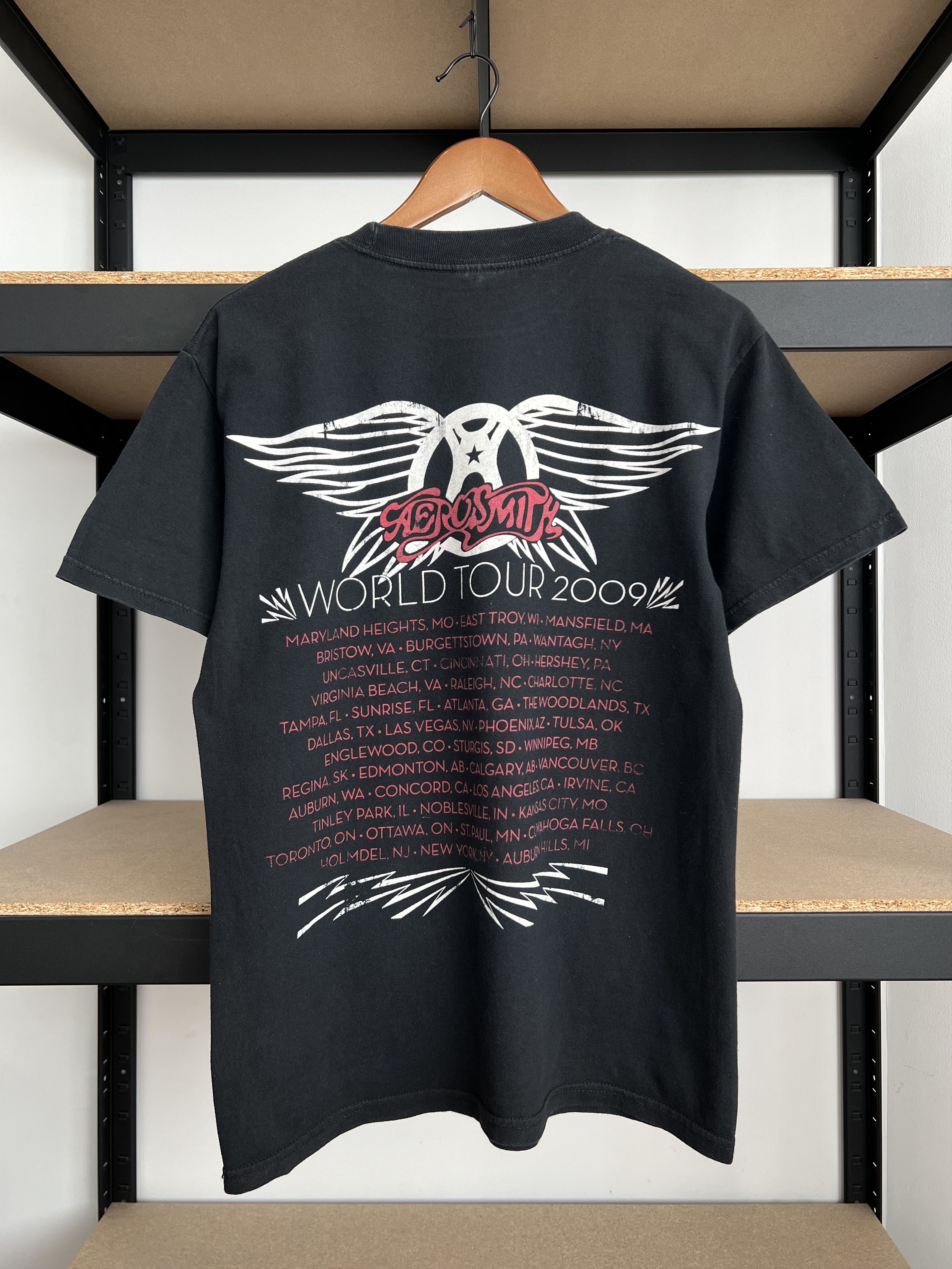 Band Tees Vintage 2009 Aerosmith World Tour AOP Black T-shirt Size US M / EU 48-50 / 2 - 2 Thumbnail