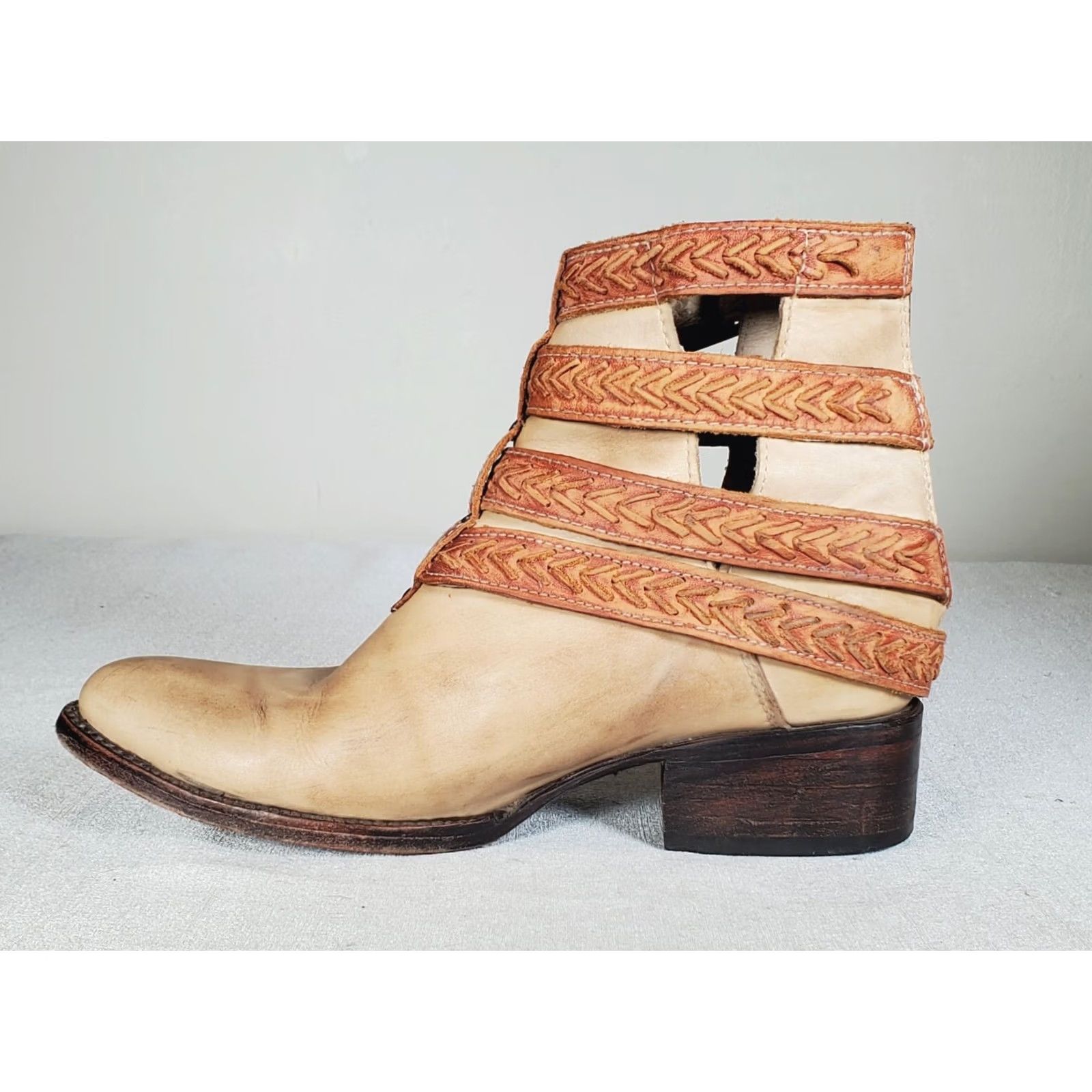 FREEBIRD FREEBIRD by STEVEN FB ROPER Leather Ankle Boots Light Tan Four Rust Braided Straps Buckles Women US 8 Size US 8 / IT 38 - 3 Thumbnail