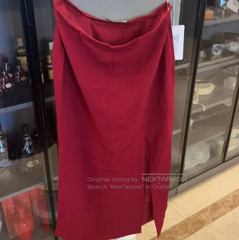 Valentino Valentino Pink Silk Midi Skirt . Size 23" - 1 Thumbnail