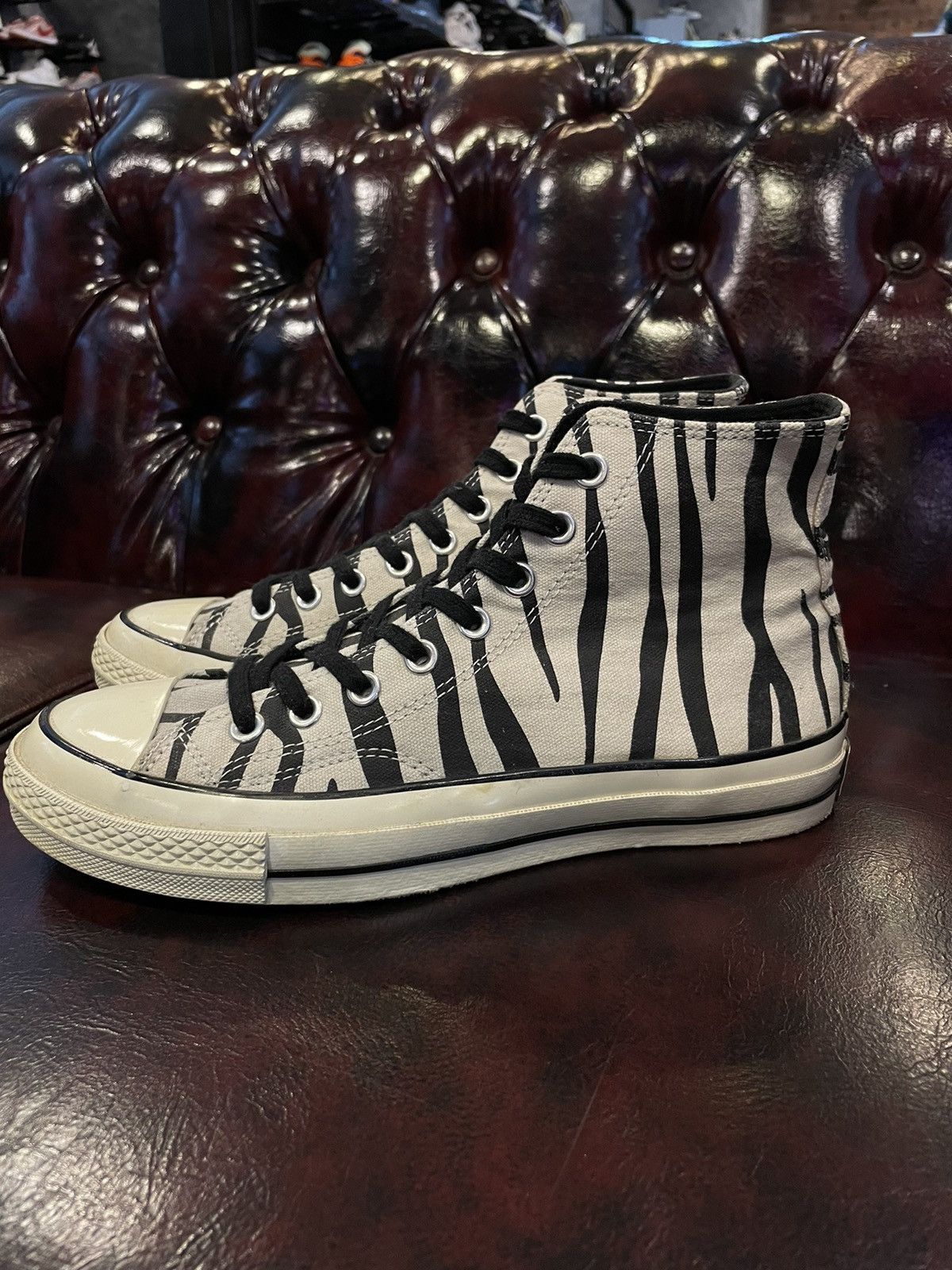Converse Converse Chuck Taylor All Star 70 Hi Zebra Size US 8.5 / EU 41-42 - 1 Thumbnail