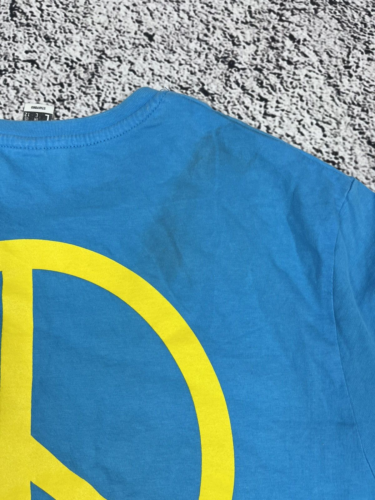 Japanese Brand Vintage Make Movies Not War Peace Tee size L Size US L / EU 52-54 / 3 - 5 Thumbnail