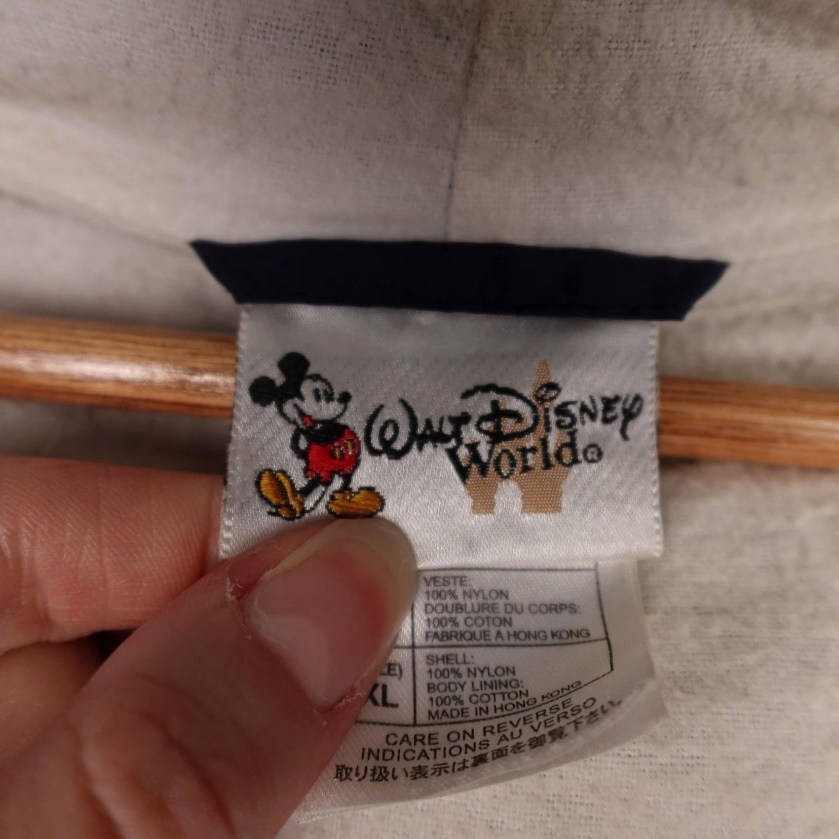 Disney VINTAGE Disney Jacket Mens XL Navy Windbreaker Hooded Mickey Patch Windbreaker Jacket Size US XL / EU 56 / 4 - 2 Thumbnail