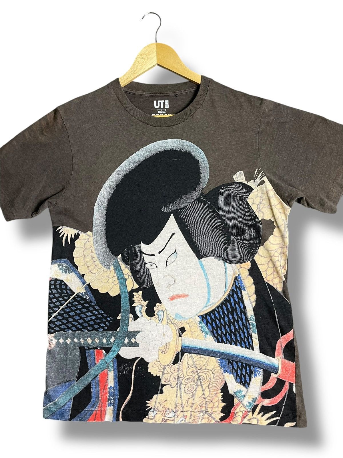 Japanese Brand Uniqlo x Geisha Men’s Short Sleeve Tshirt (26) Size US L / EU 52-54 / 3 - 2 Thumbnail