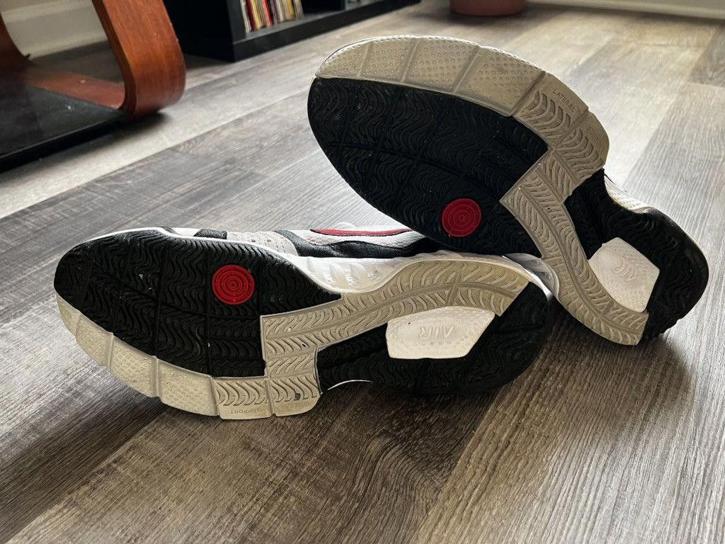 Nike NIKE • Air Edge Trainer (12M) Size US 12 / EU 45 - 6 Thumbnail