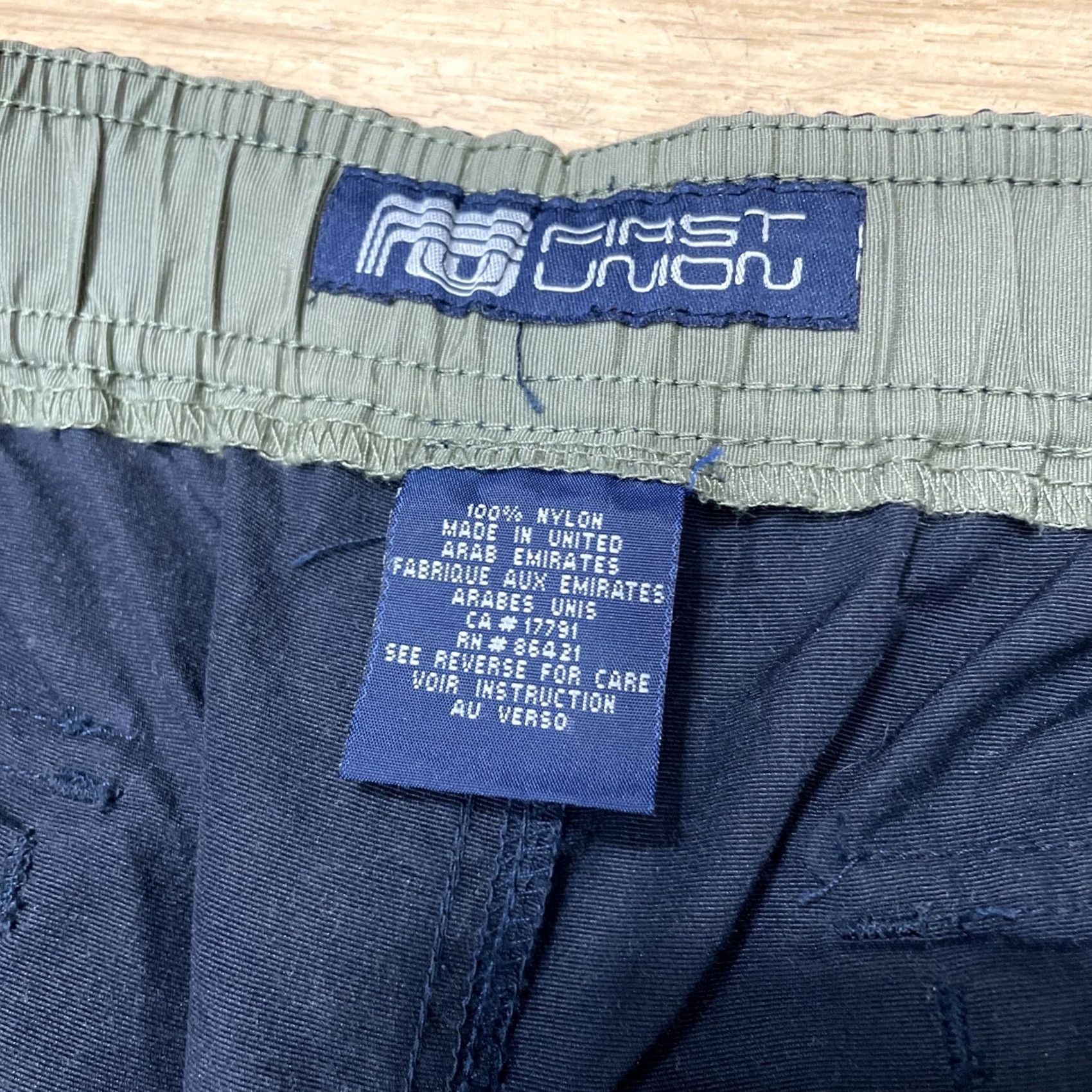 Vintage VINTAGE NAVY FIRST UNION Nylon Cargo Shorts Navy Blue Elastic Waist & Elastic Cinch Knee UAE Size US 33 - 4 Thumbnail