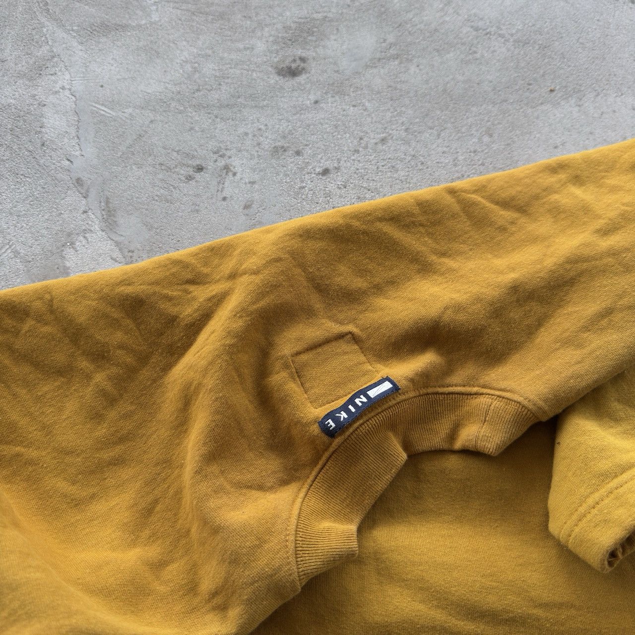 Nike Vintage 90s Nike Big Center Swoosh Crewneck Sweatshirt Size US XL / EU 56 / 4 - 5 Thumbnail