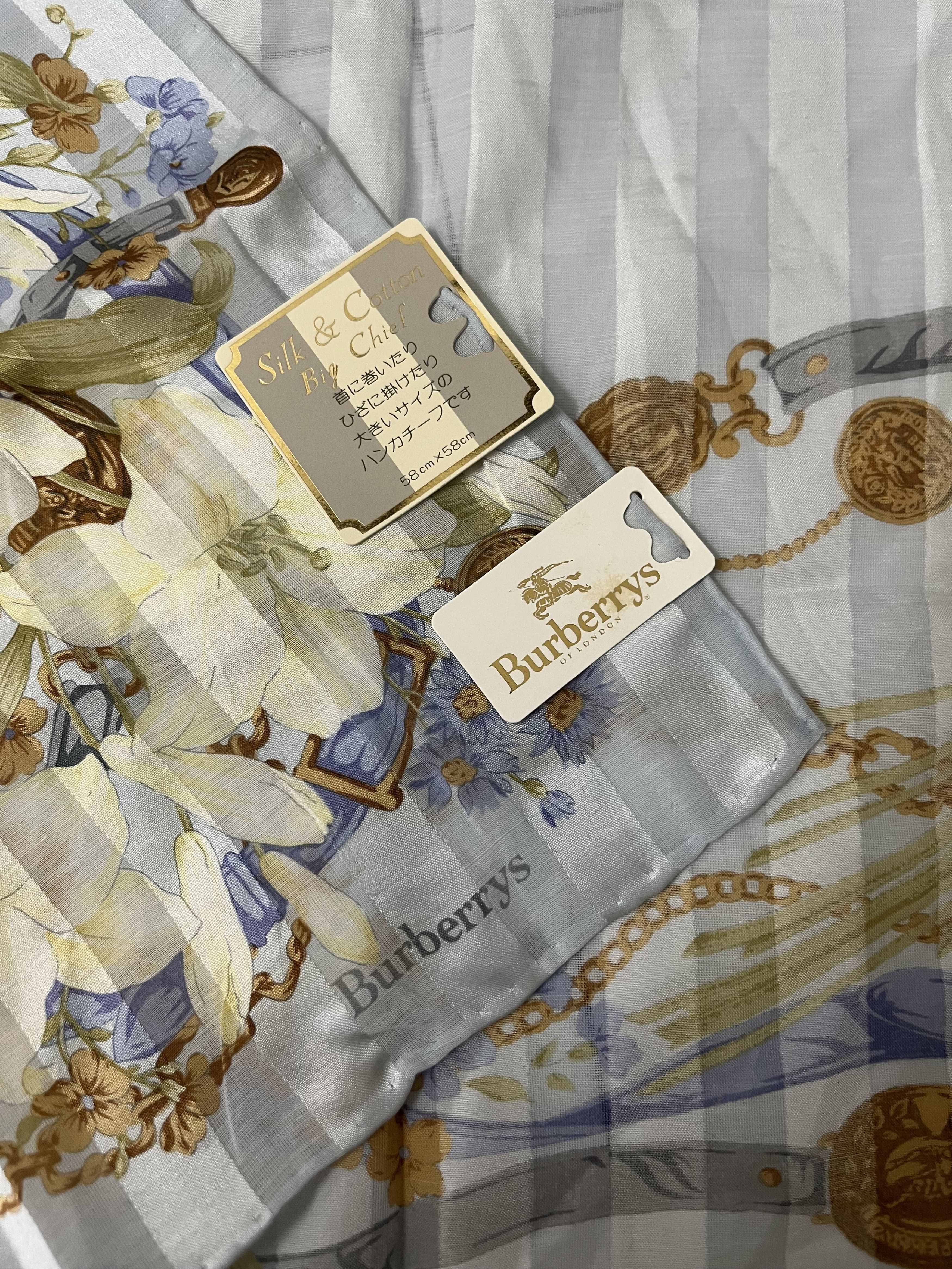 Burberry Burberry Printed Scarf new with Tag Size ONE SIZE - 9 Thumbnail