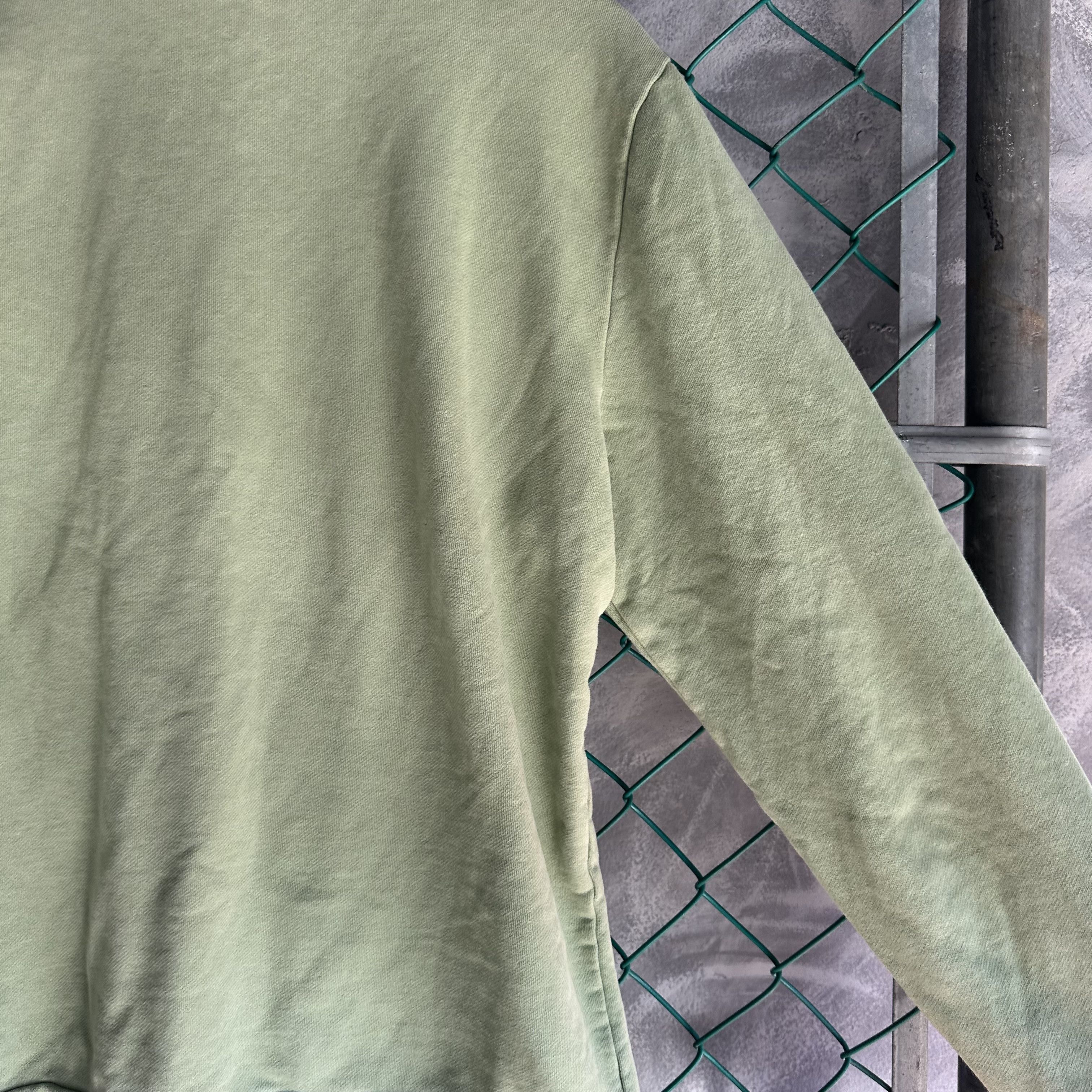 Oakley Vintage Oakley Sweatshirt Mens Large Green Pea Crewneck Size US L / EU 52-54 / 3 - 7 Thumbnail