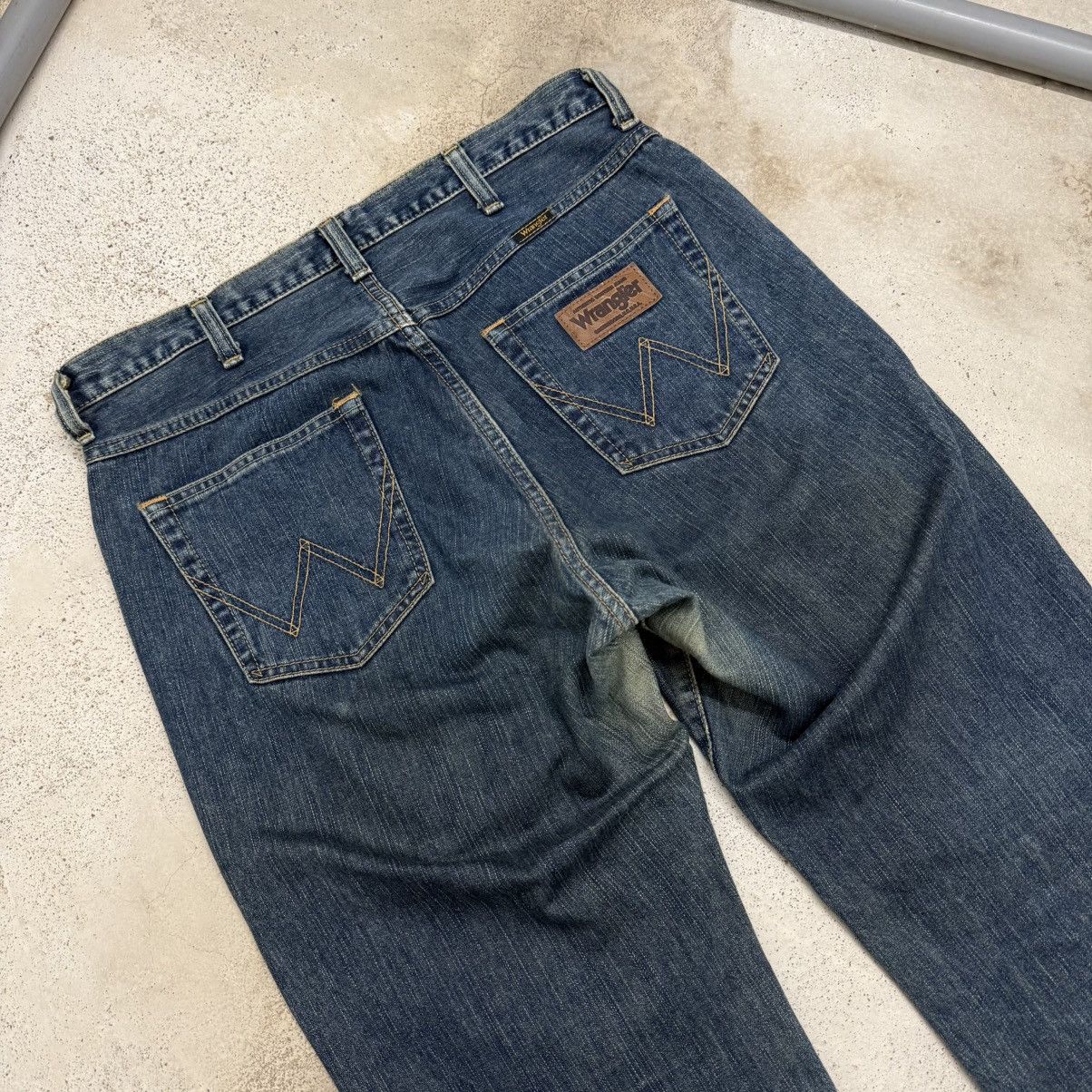 Wrangler Vintage 90s Basic Wrangler Relaxed Fit Denim Pants Size US 33 - 9 Thumbnail