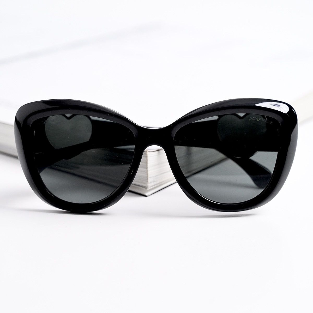 Chanel CHANEL 0CH5517 C501S4 SUNGLASSES Size ONE SIZE - 8 Thumbnail