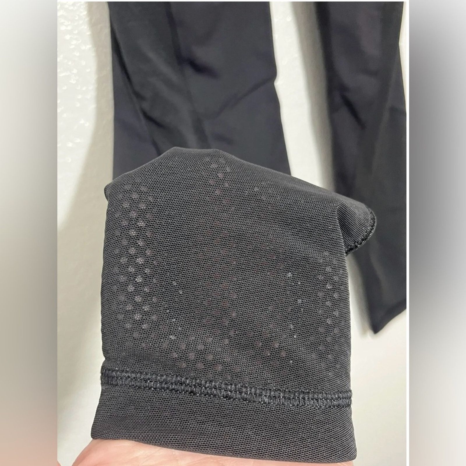 Lululemon Lululemon Everlux Mesh Leggings 28” 6 Size 28" / US 6 / IT 42 - 5 Thumbnail