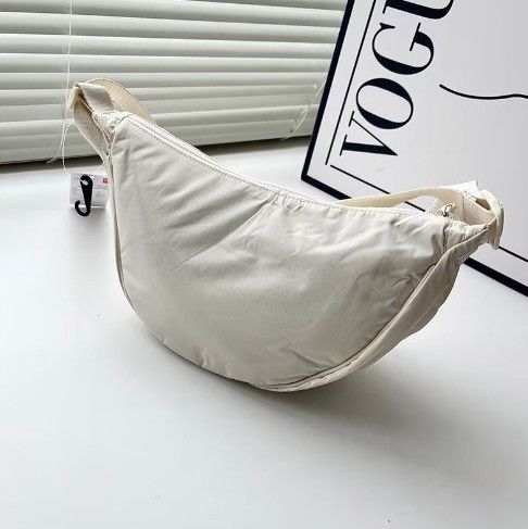 Japanese Brand Huskycat lightweight underarm dumpling bag Size ONE SIZE - 11 Thumbnail