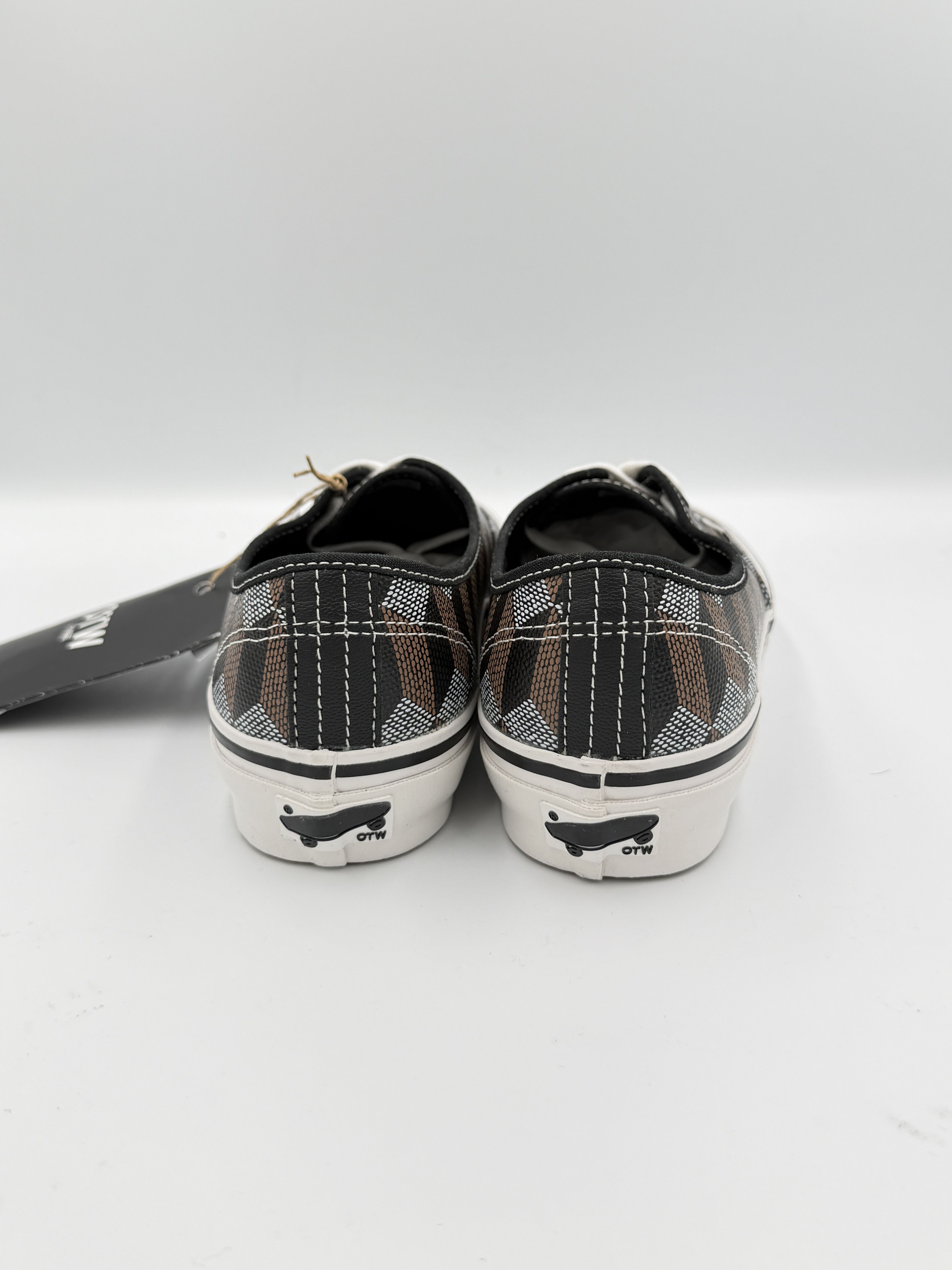 Vans Au Depart Vans OTW Authentic 44 Friends and Family F&F Size US 7.5 / EU 40-41 - 3 Thumbnail