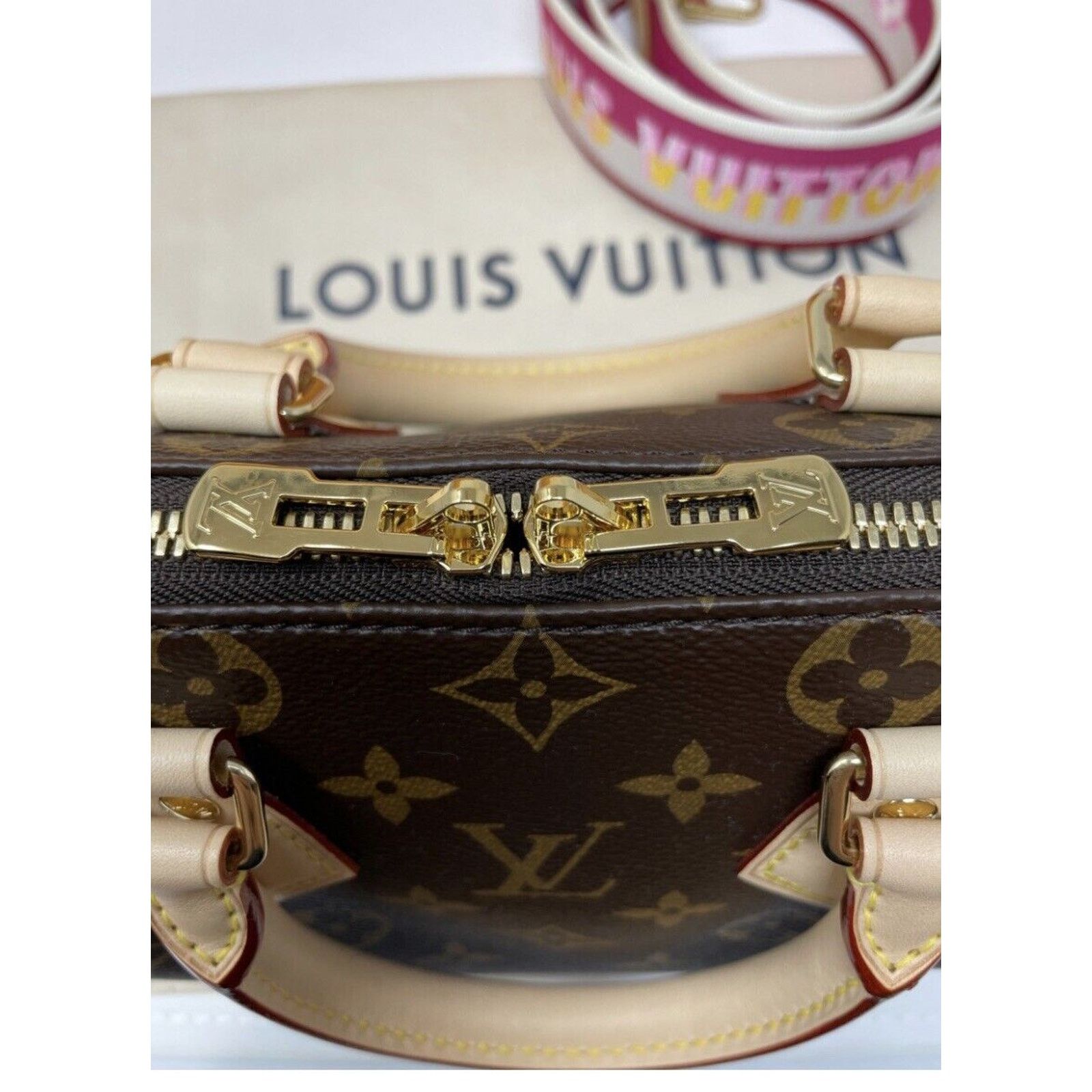 Louis Vuitton Louis Vuitton Speedy Bandouliere 20 Crossbody Fuchsia Size ONE SIZE - 11 Thumbnail