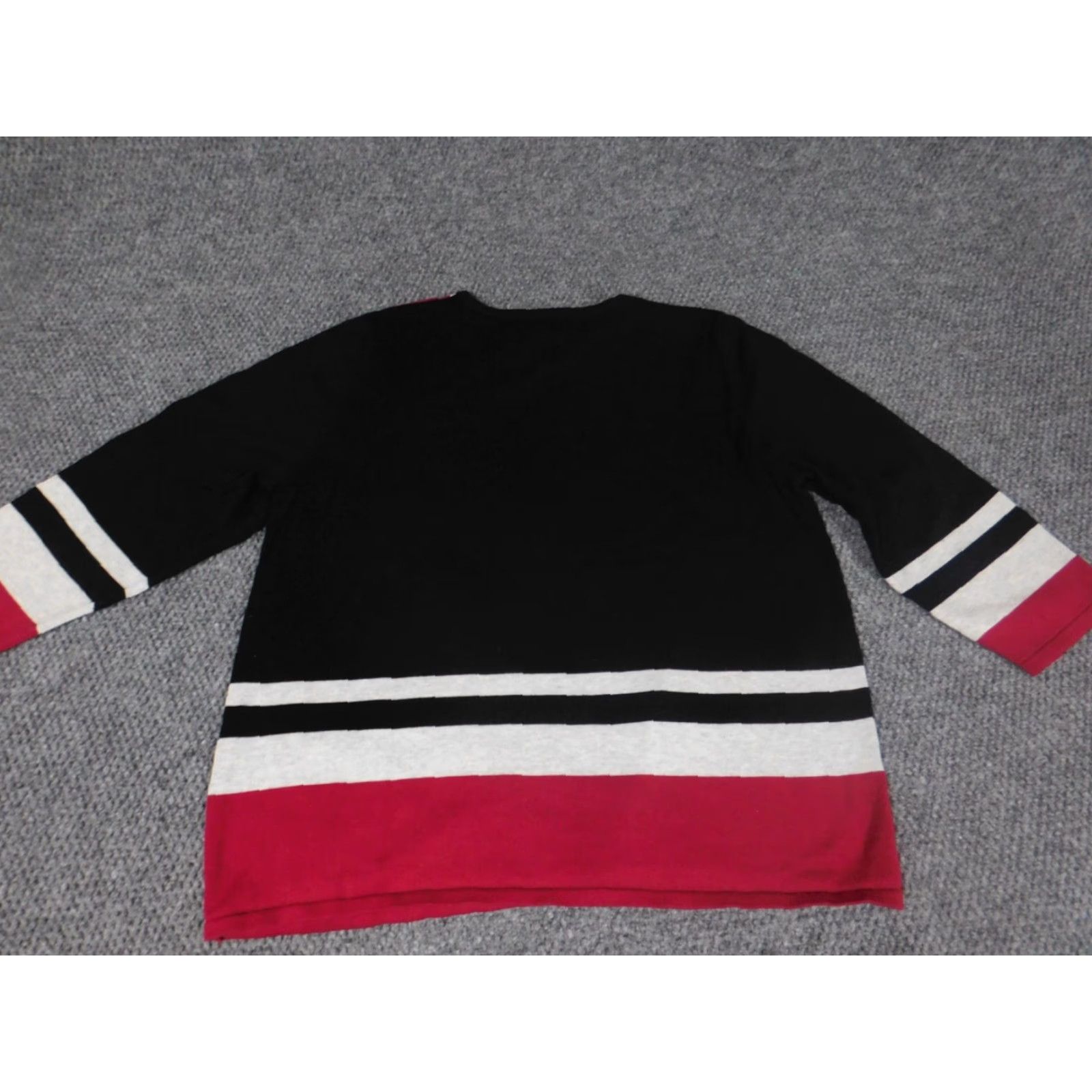Vintage Alfred Dunner Women's Sweater Medium Black Pullover Crew Neck Long Sleeve Stretch Regular Knit Cap Sleeve Button Modern Casual Size M / US 6-8 / IT 42-44 - 6 Thumbnail