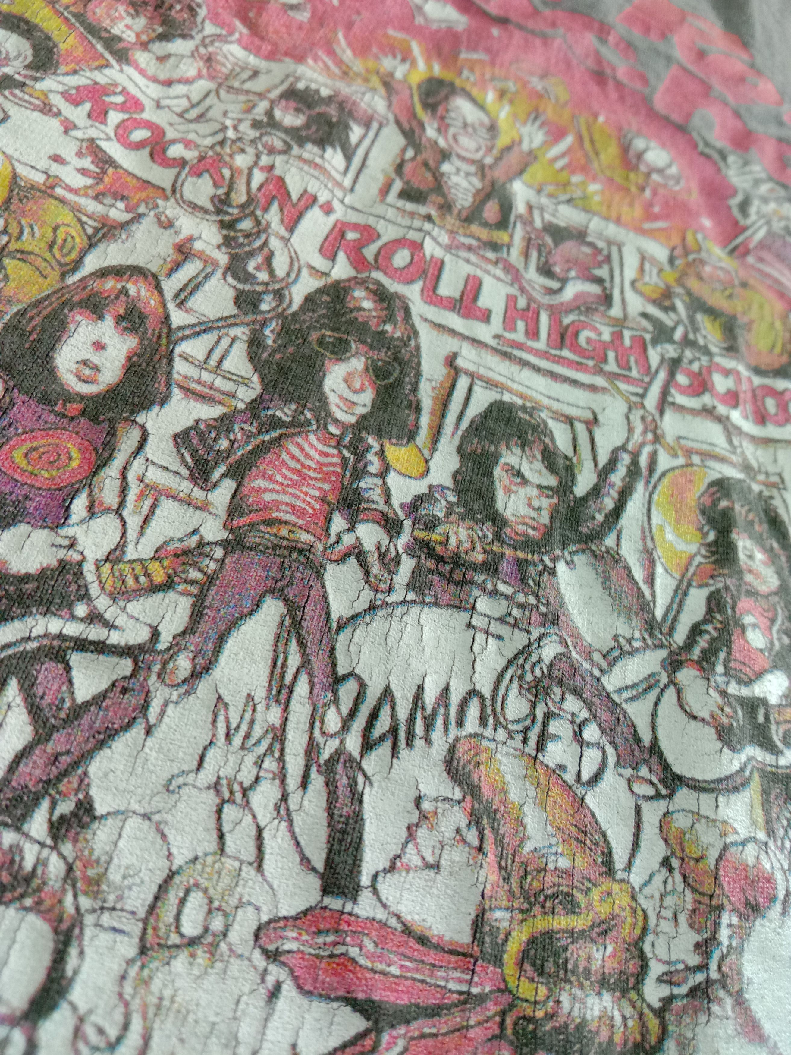 Band Tees Vintage Ramones rock n roll high school Size US M / EU 48-50 / 2 - 7 Thumbnail