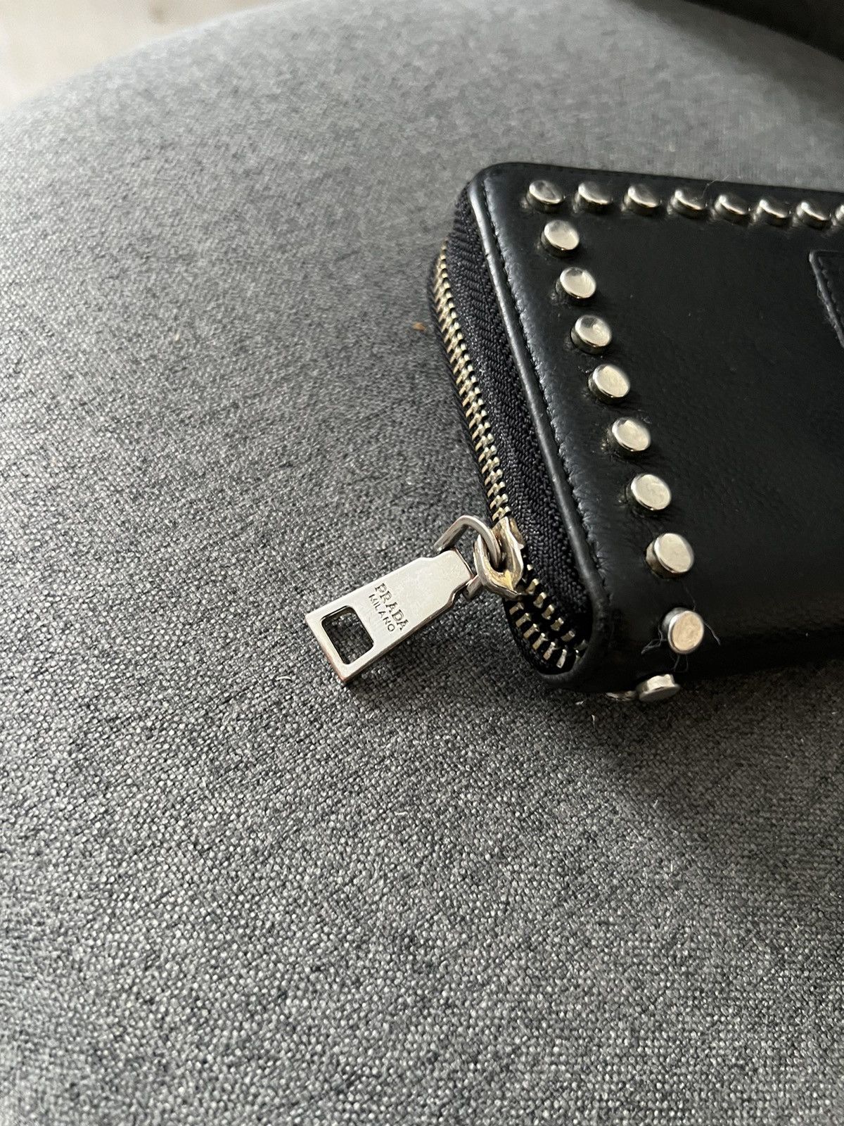 Prada Prada Black Crystal Embellished Leather Zip Around Wallet Size ONE SIZE - 6 Thumbnail
