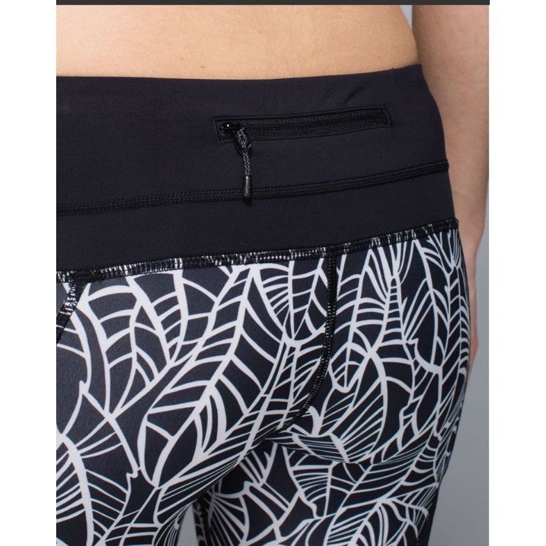 Lululemon Lululemon Run A Marathon Crop IIPretty Palm Black Angel Wing Size 26" / US 2 / IT 38 - 8 Thumbnail