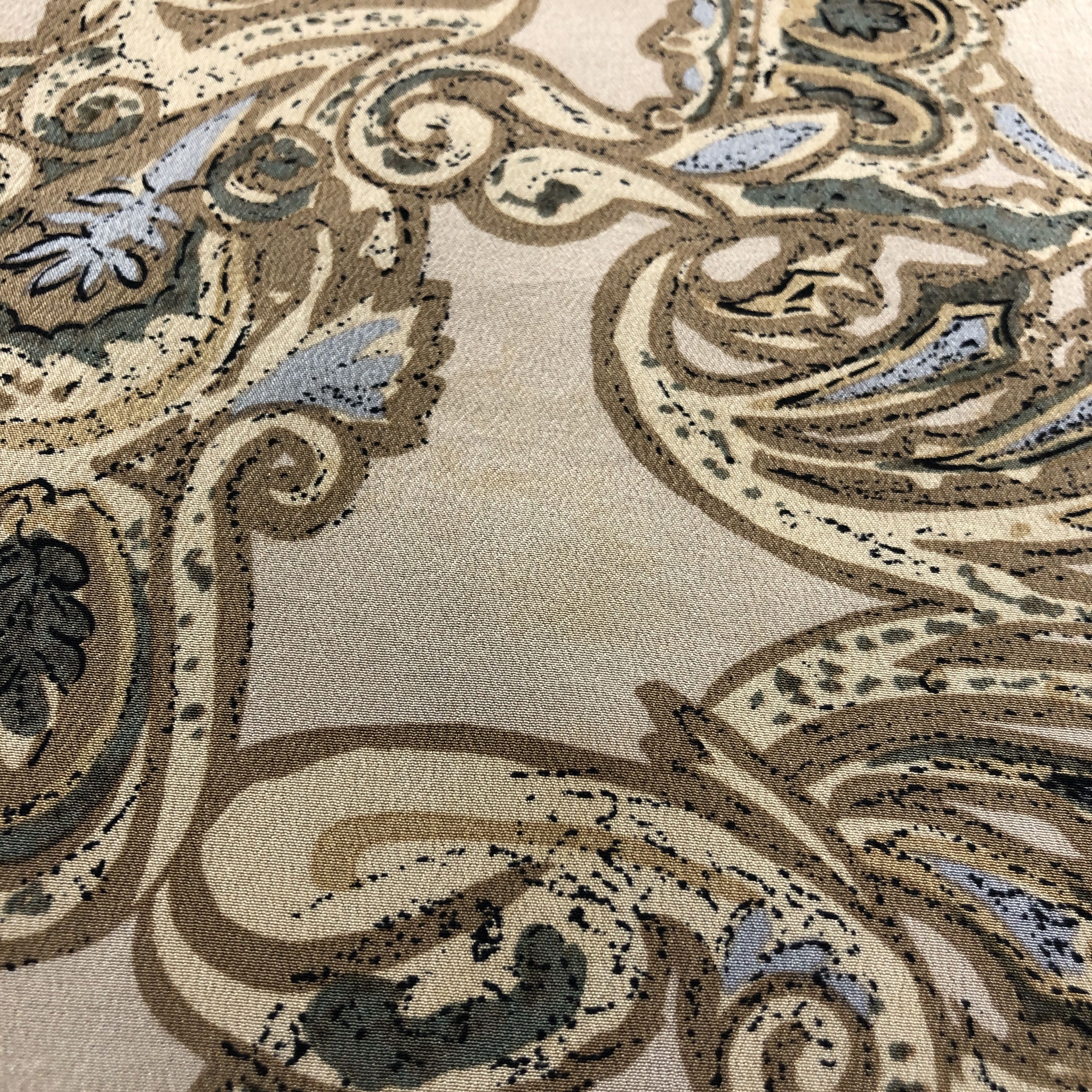 Japanese Brand Vintage Luxury Floral Silk Scarf M1273 Size ONE SIZE - 6 Thumbnail