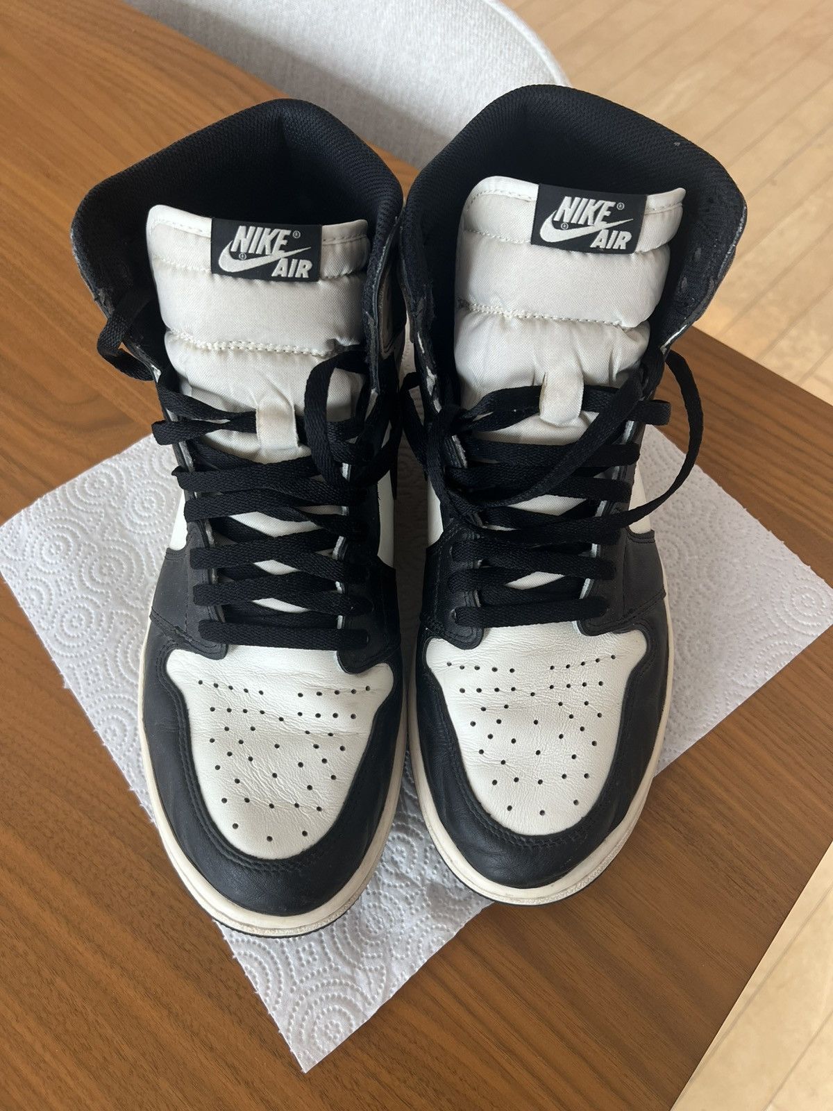 Nike Jordan 1 Retro High Dark Mocha Size US 11.5 / EU 44-45 - 2 Thumbnail