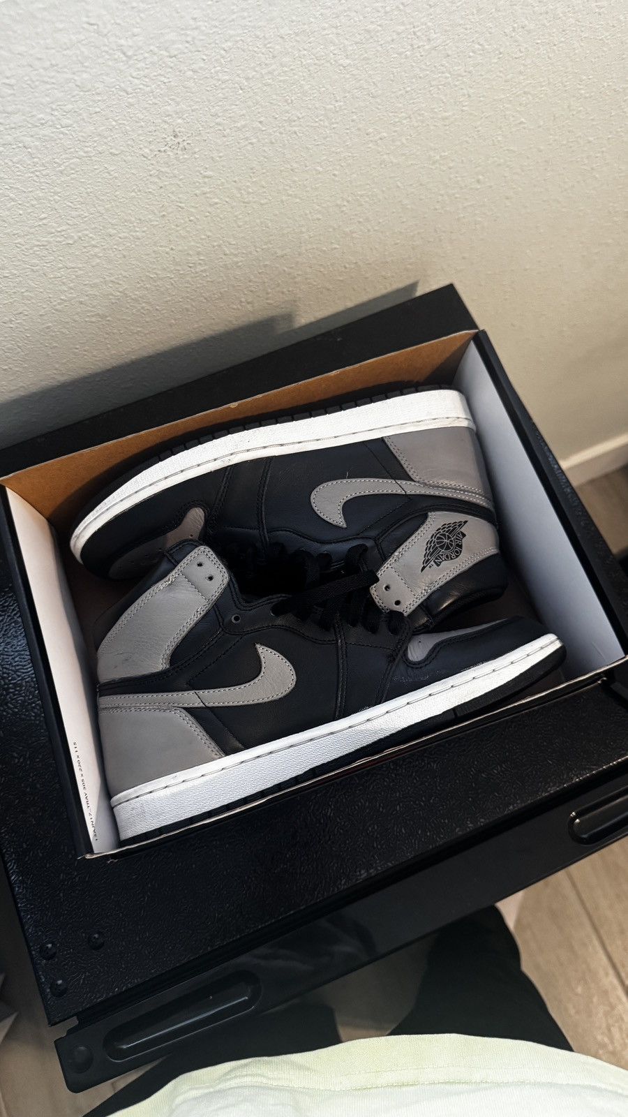 Nike Jordan 1 shadow high (2018) Size US 8.5 / EU 41-42 - 2 Thumbnail