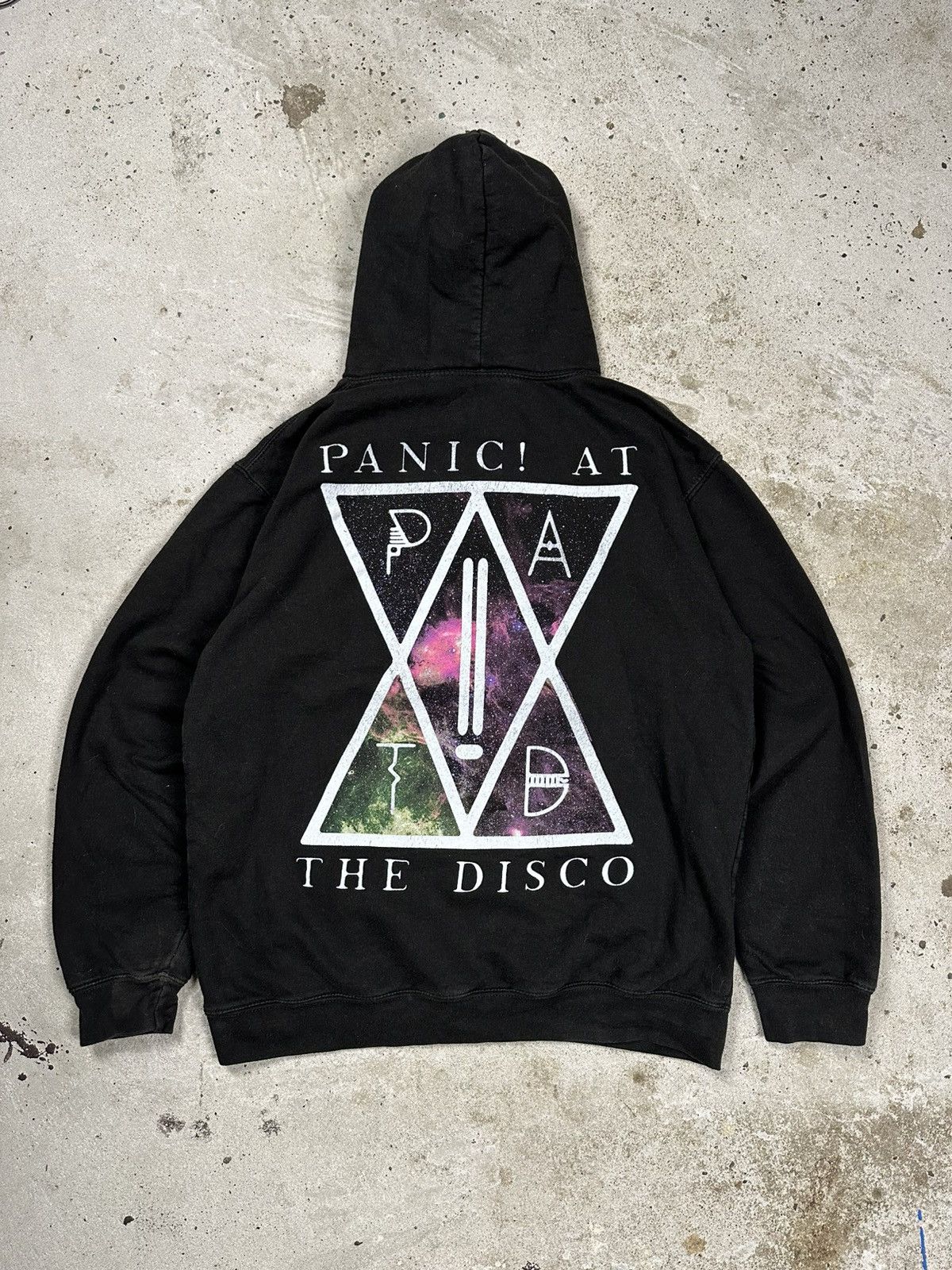 Band Tees Vintage Panic at the Disco Black Tour Band Hoodie 2015 Size US M / EU 48-50 / 2 - 1 Thumbnail