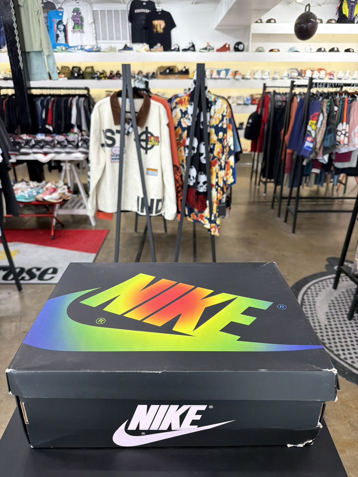 J Balvin × Jordan Brand Jordan 1 J Balvin Size 9 (2020) Size US 9 / EU 42 - 15 Thumbnail