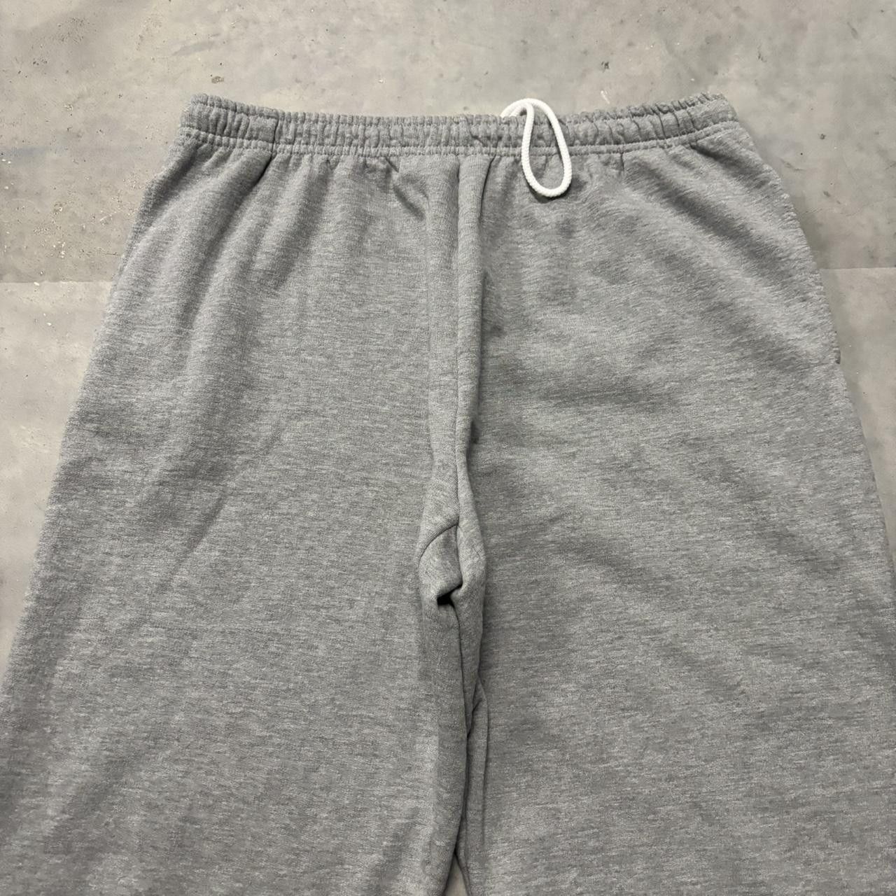 Japanese Brand × Vintage Crazy Vintage Y2K/2000s Light Grey Essential Sweatpants! Size US 34 / EU 50 - 4 Thumbnail