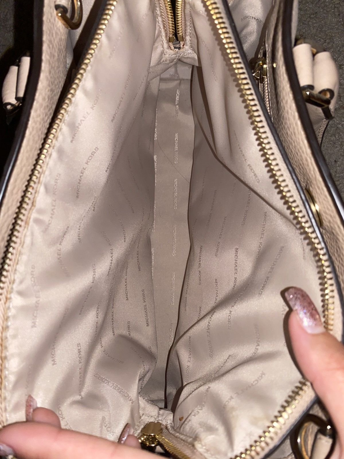 Michael Kors Michael Kors Blush Pink Purse With Gold Hardware Size ONE SIZE - 11 Thumbnail