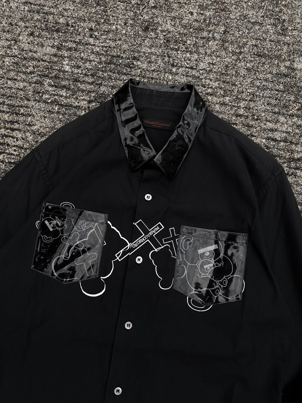 Undercover Undercover AW02 Cross Bear PVC Black Shirt Size US M / EU 48-50 / 2 - 4 Thumbnail