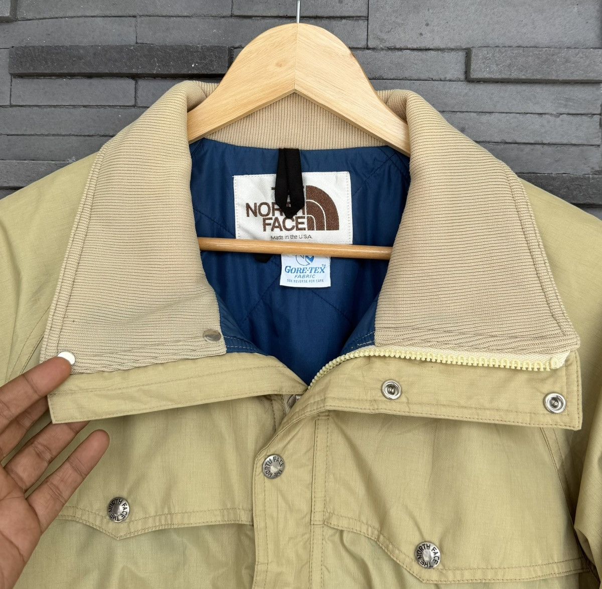 The North Face Vintage The North Face GoreTex Jacket Talon Zip Beige Bomber Size US M / EU 48-50 / 2 - 20 Thumbnail