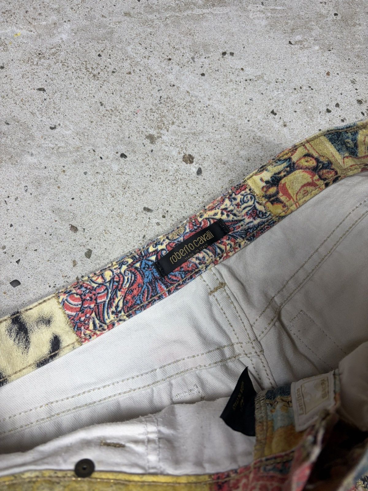 Roberto Cavalli FW 2002 Roberto Cavalli Patchwork Animal Print Bootcut Jeans Size 30" / US 8 / IT 44 - 9 Thumbnail