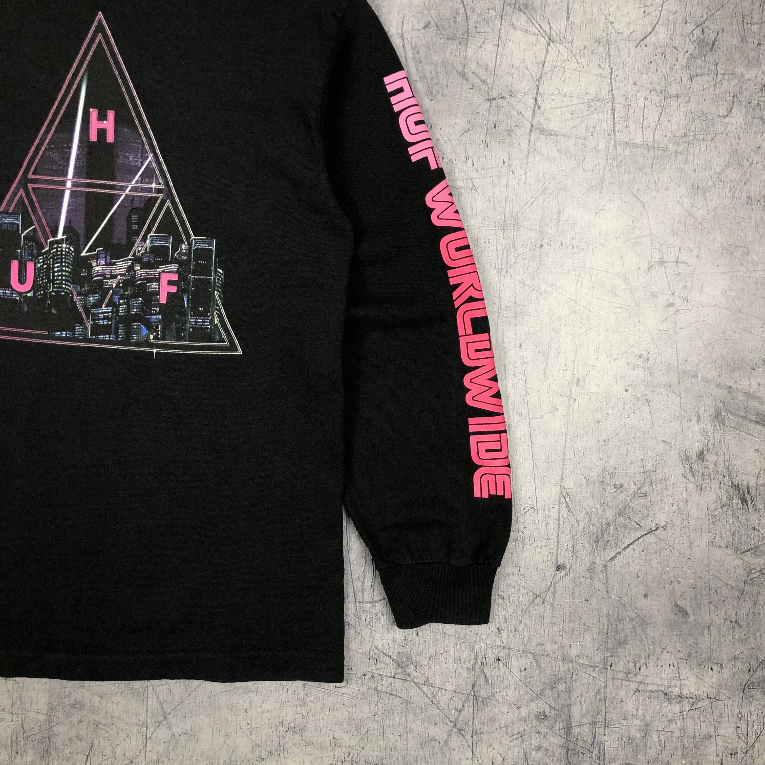 Huf Y2K HUF Neo Night Town Long Sleeve Tee Size US S / EU 44-46 / 1 - 5 Thumbnail