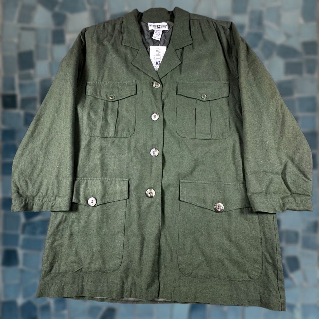 Vintage VINTAGE Silk Shirt White Stag Button-Up Long Sleeve Blouse Women’s Small Green Flutter Sleeve Size S / US 4 / IT 40 - 1 Thumbnail