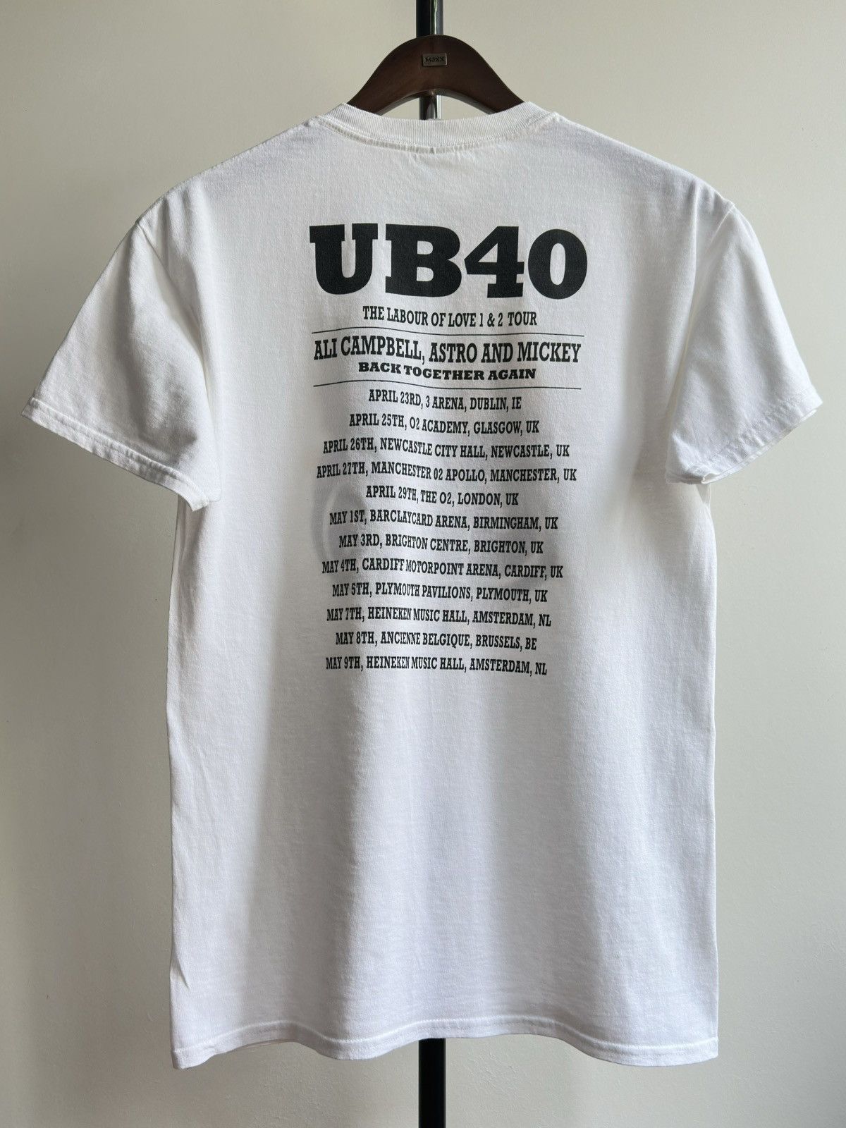 Band Tees × Vintage Vintage UB40 The Labour of Love Band Tour Tee Size US M / EU 48-50 / 2 - 4 Thumbnail