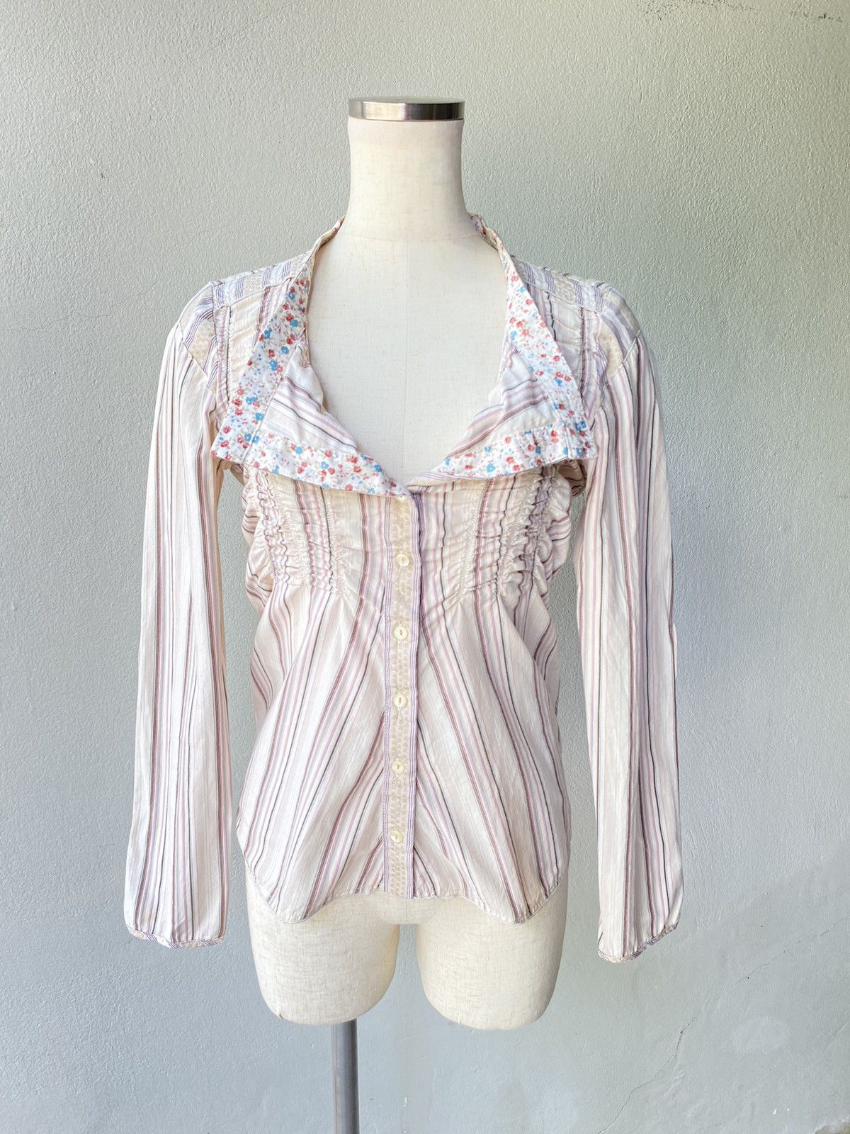 Marithe + Francois Girbaud Marithe Francois Girbaud floral print blouse. Size S / US 4 / IT 40 - 8 Thumbnail