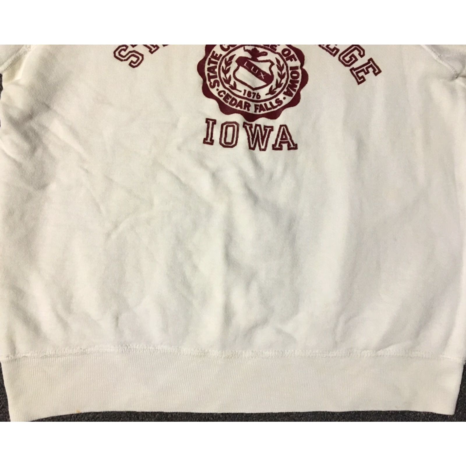 Vintage VINTAGE Iowa State College S Sweatshirt S White Gusset Short Sleeve Pullover College Aesthetic 60s 70s 80s 90s USA University Mens Size US S / EU 44-46 / 1 - 5 Thumbnail