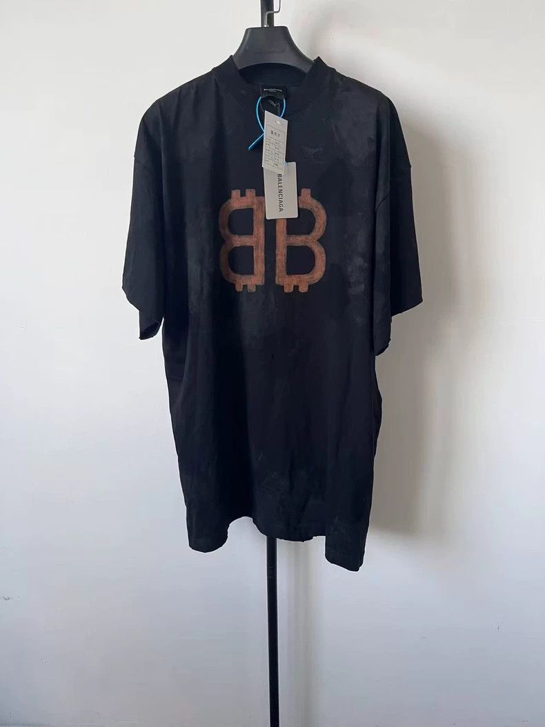 Balenciaga Balenciaga Solid Letter Print Short Sleeve T-Shirt - dmc Size US S / EU 44-46 / 1 - 1 Thumbnail
