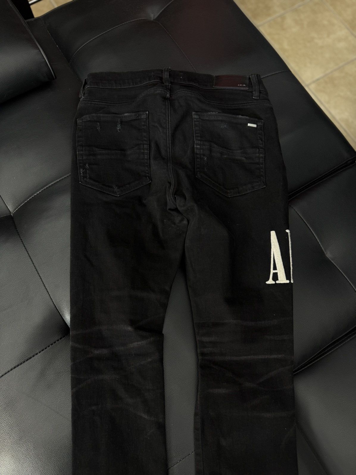 Amiri Amiri Logo Black White Patch Jeans Size 32 Pre Owned 🧼 Size US 32 / EU 48 - 8 Thumbnail
