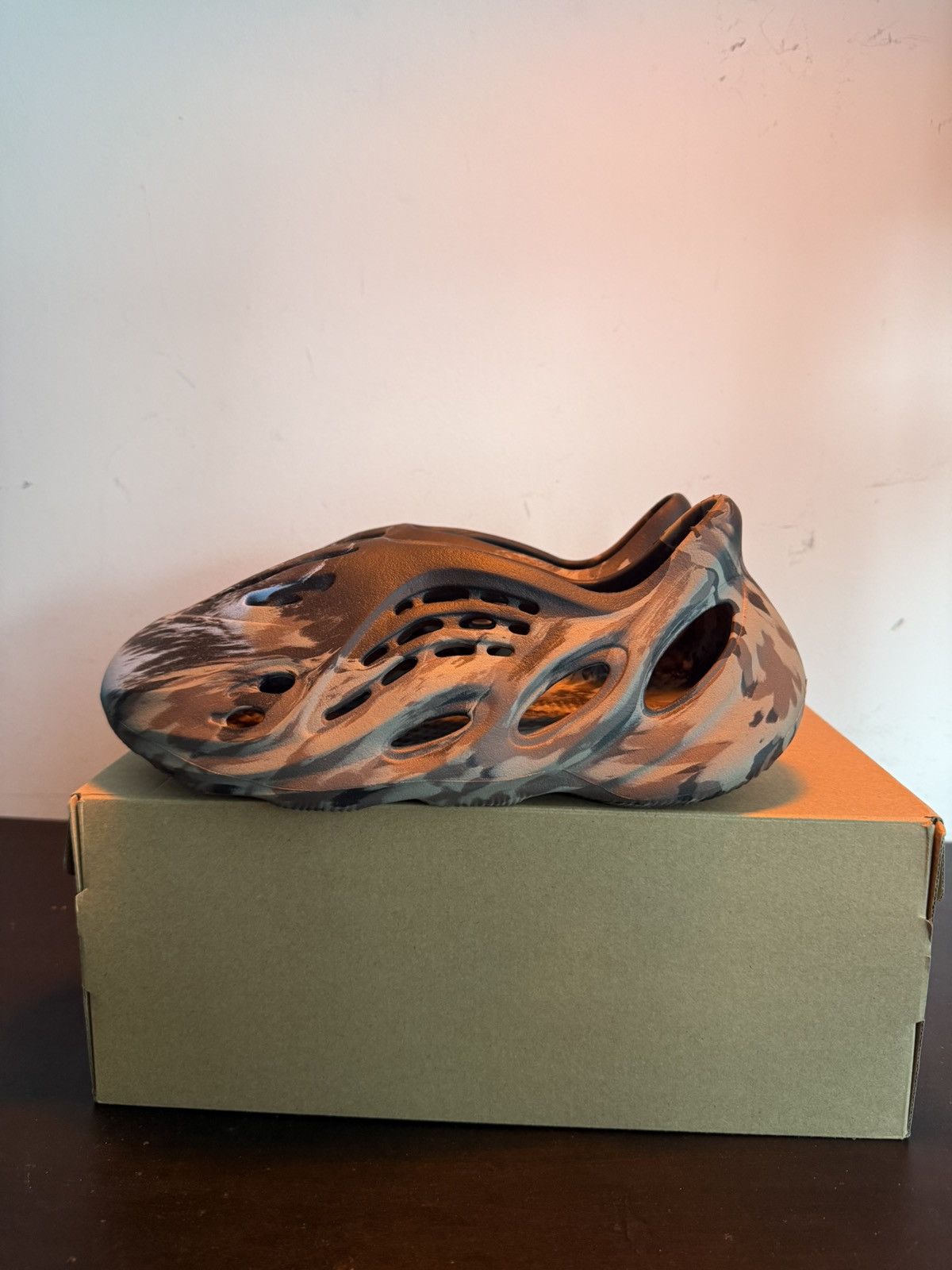 Adidas Yeezy Foam rnnr Size US 10 / EU 43 - 3 Thumbnail