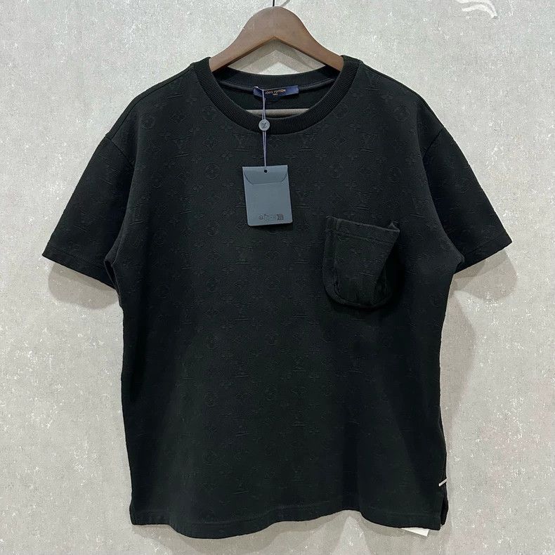 Louis Vuitton Louis Vuitton Black pocket full print short sleeve Size US M / EU 48-50 / 2 - 1 Thumbnail