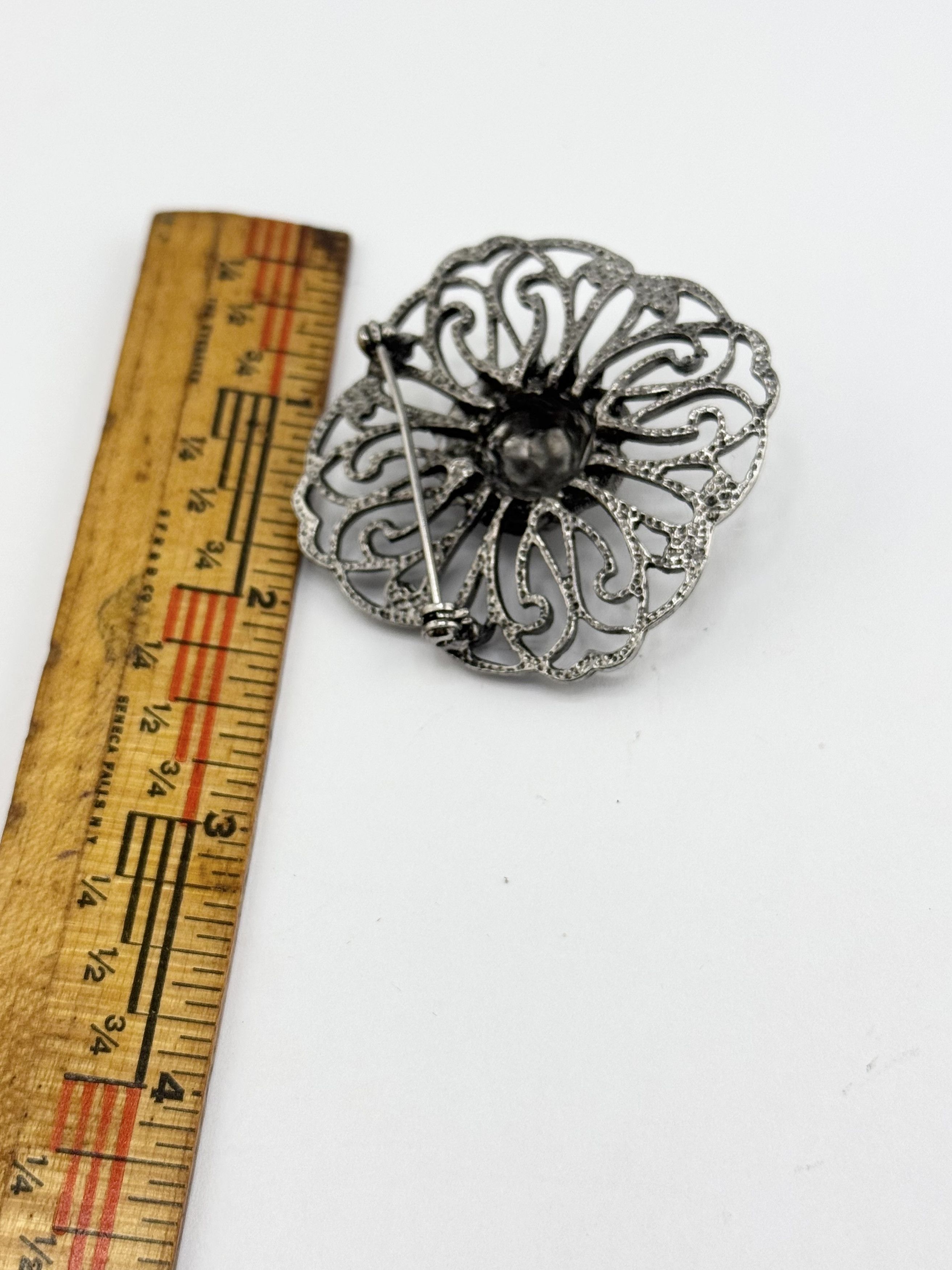 Vintage Vintage silver flower brooch pin Size ONE SIZE - 3 Thumbnail